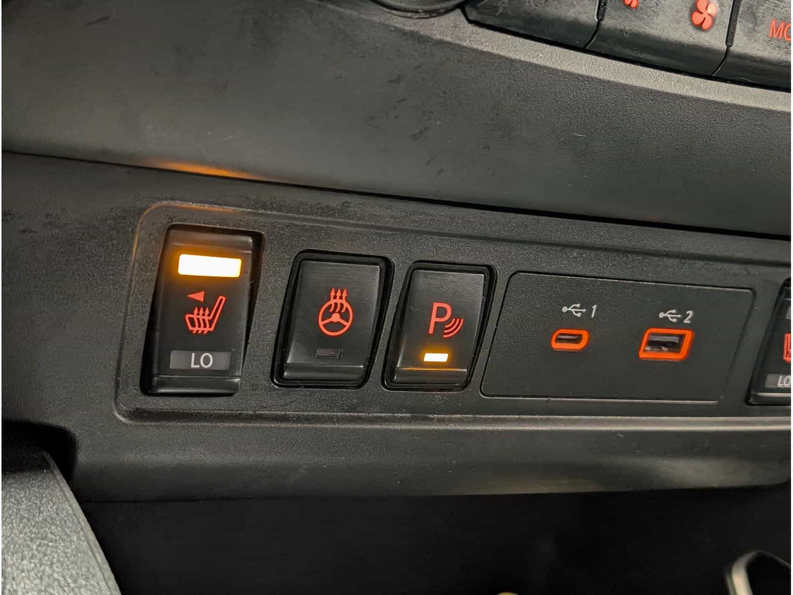 2022 Nissan Frontier SV - Image 15