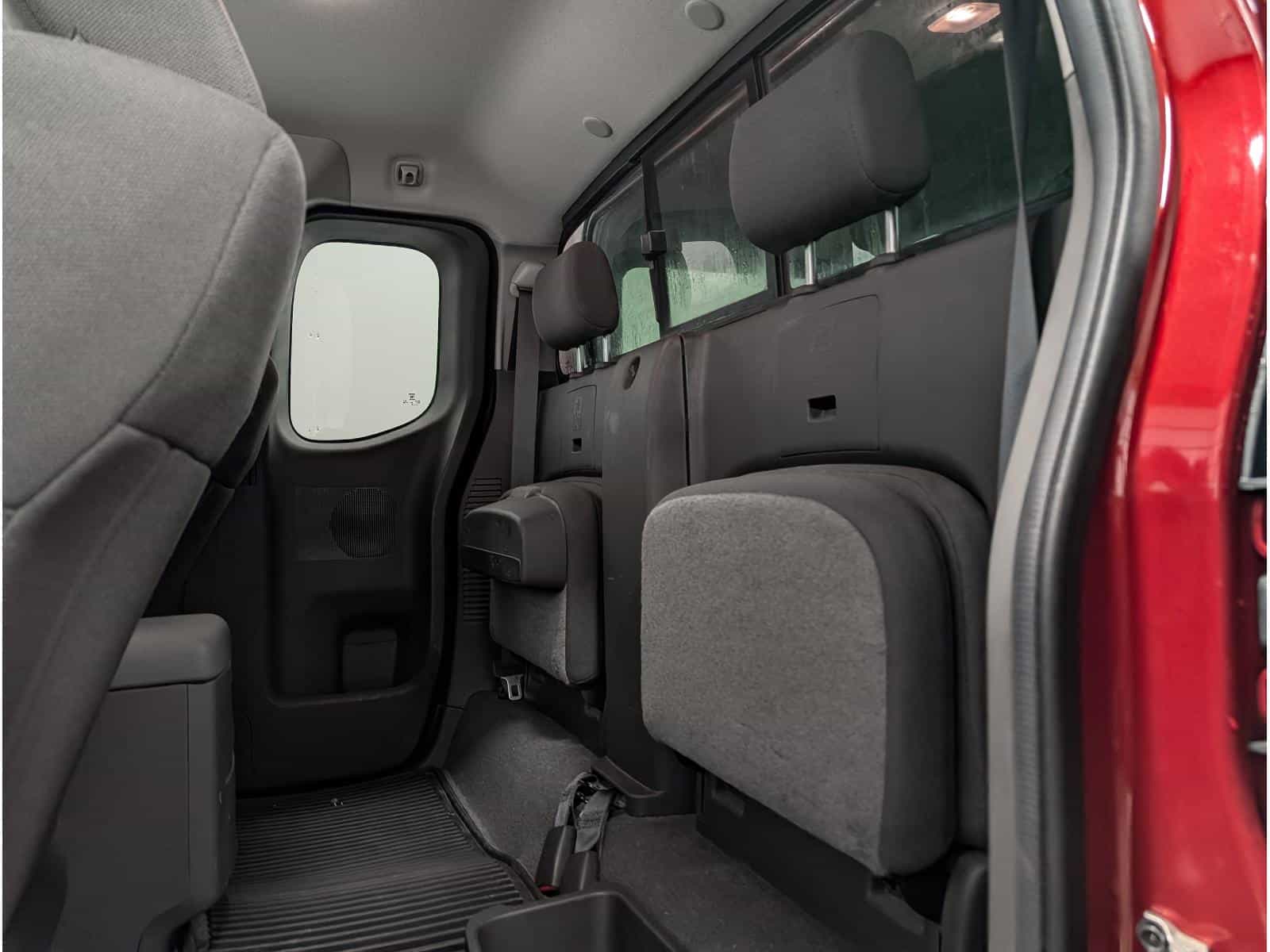 2019 Nissan Frontier SV - Image 8