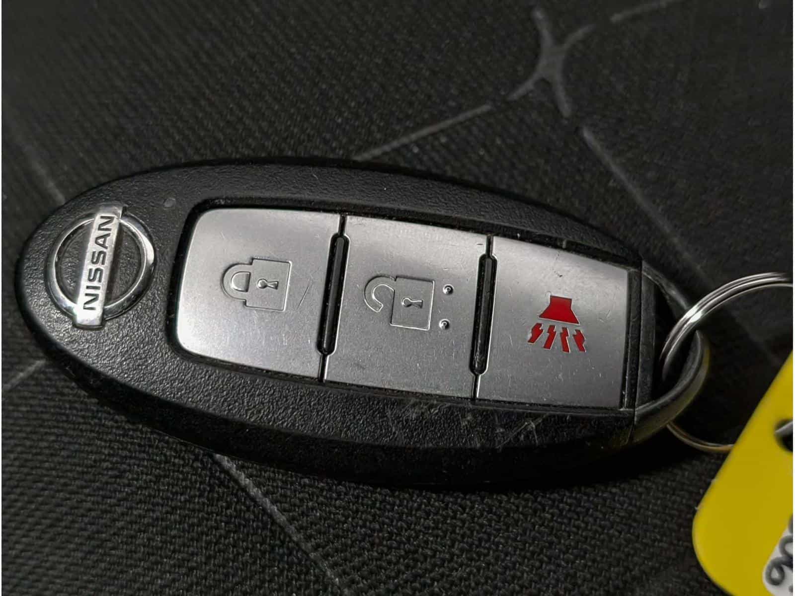 Image 18 Nissan Kicks S 2020