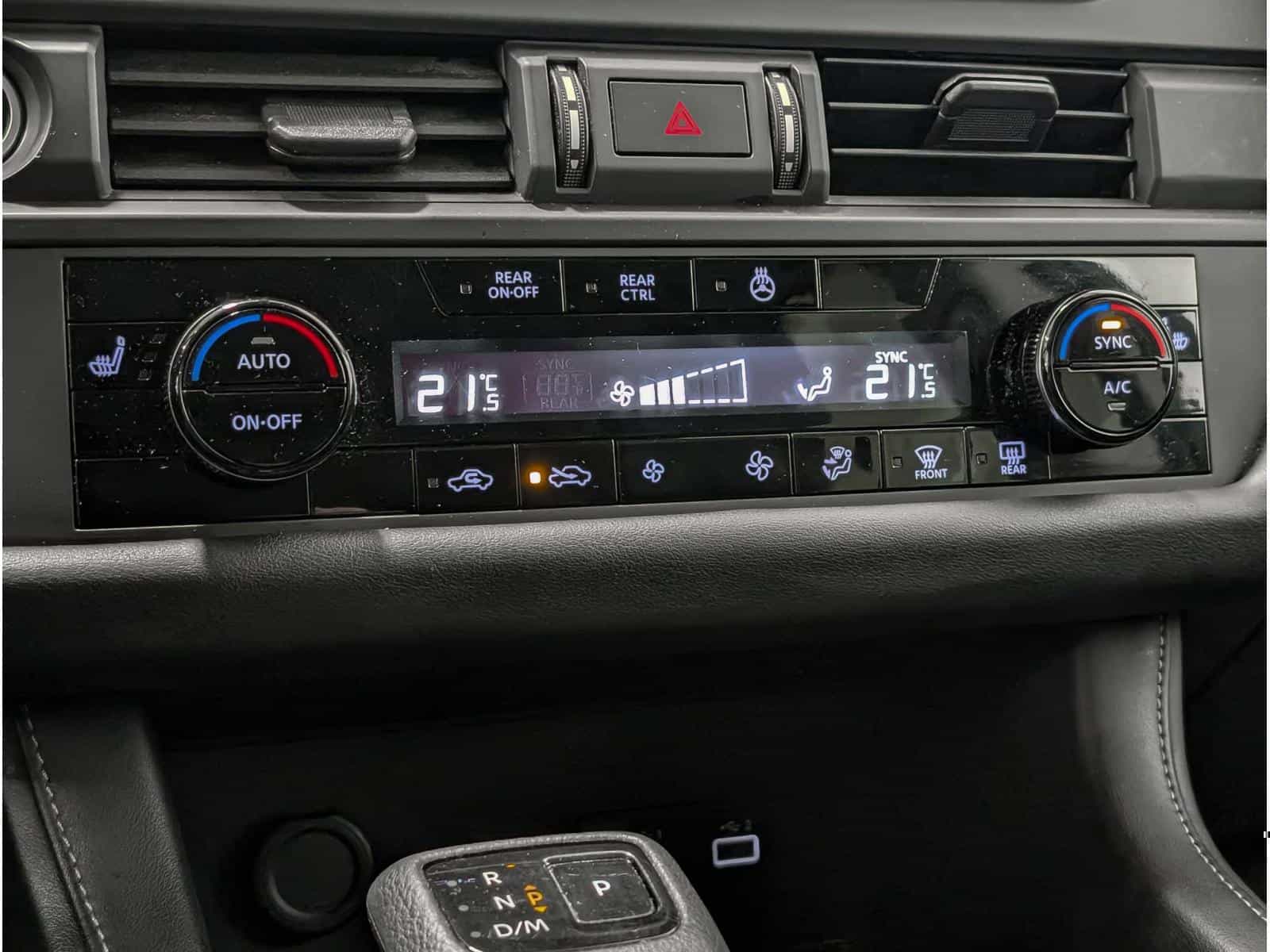 Image 11 Nissan Pathfinder S 2023