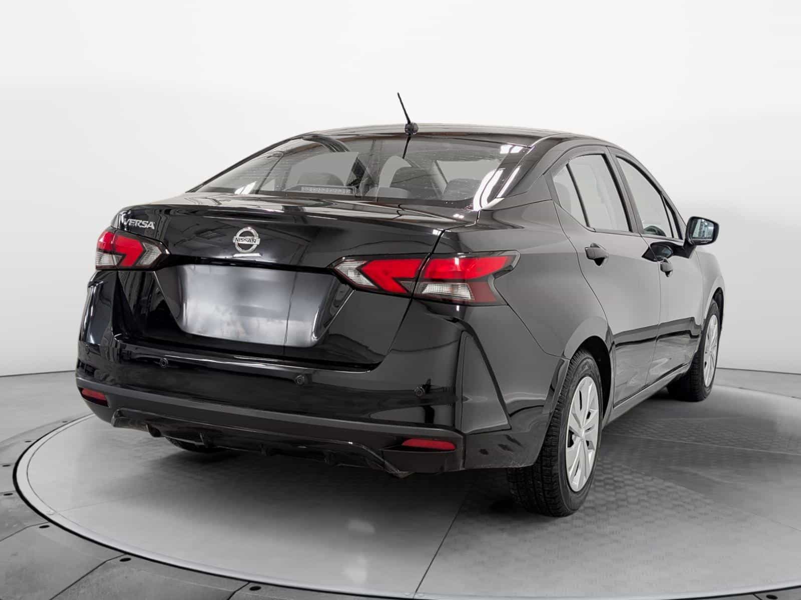 Image 4 Nissan Versa S 2021