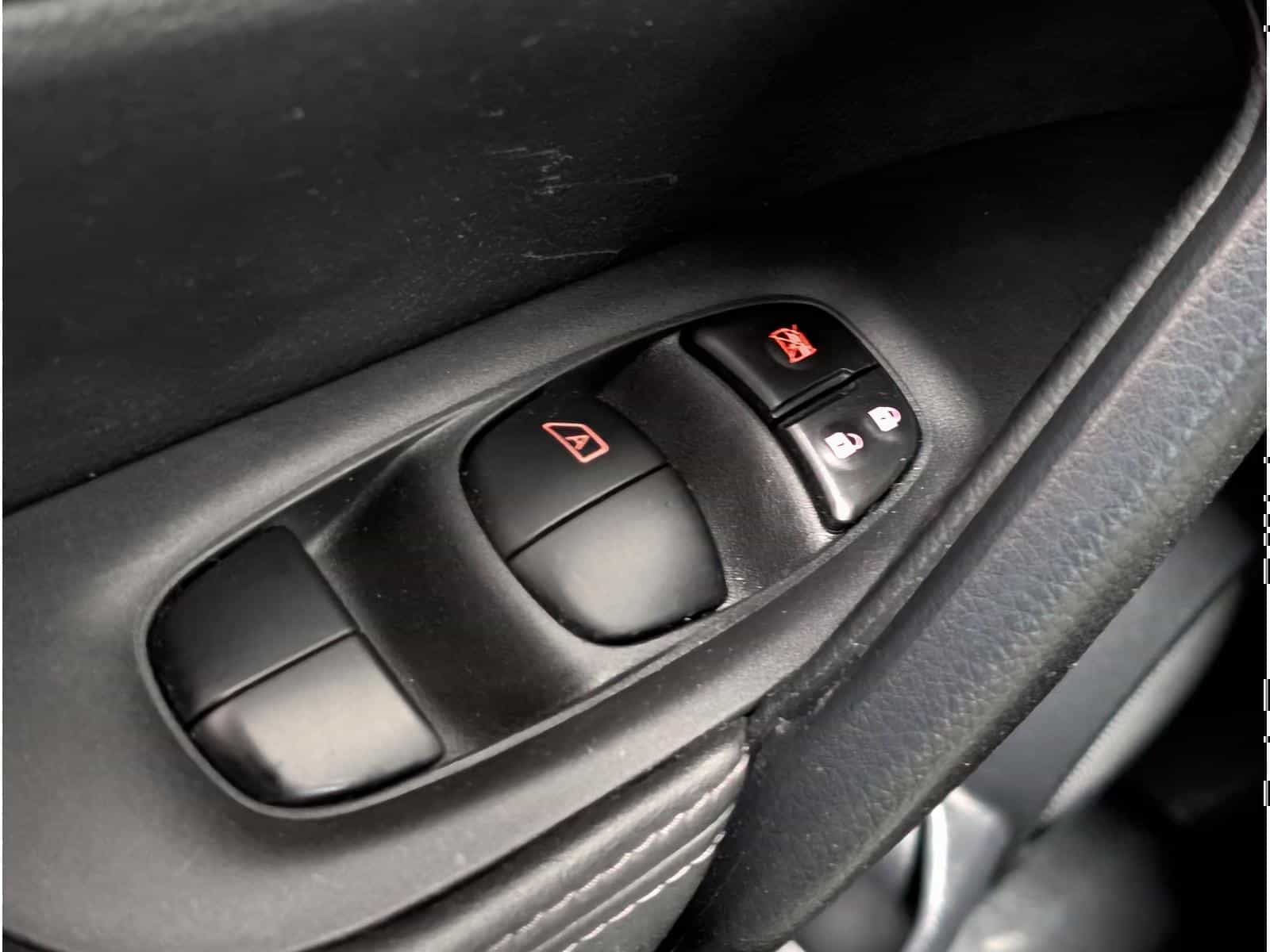 Image 15 Nissan Qashqai S 2023