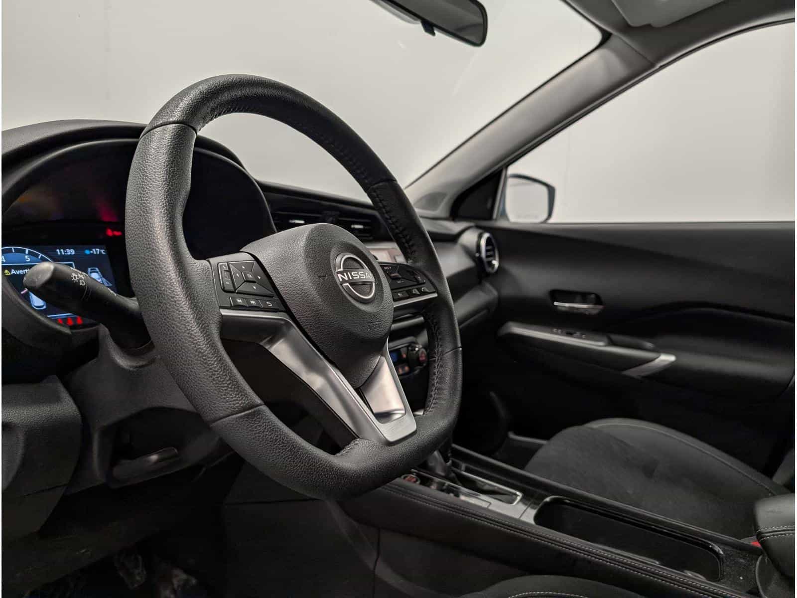 Image 6 Nissan Kicks SV 2023