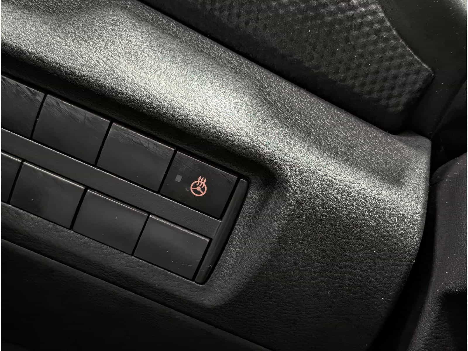 Image 15 Nissan Kicks SV 2023