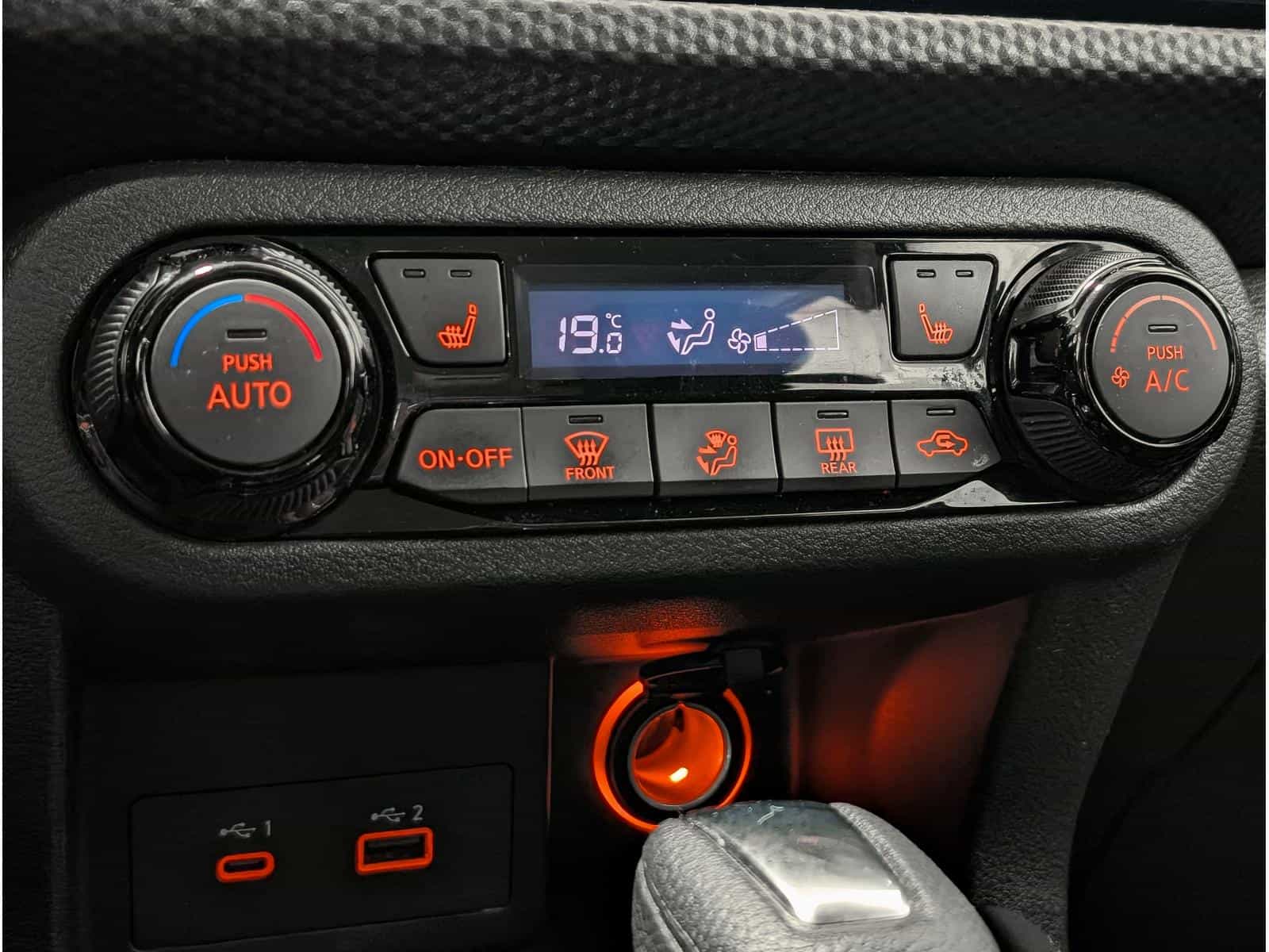 2021 Nissan Kicks SV - Image 11