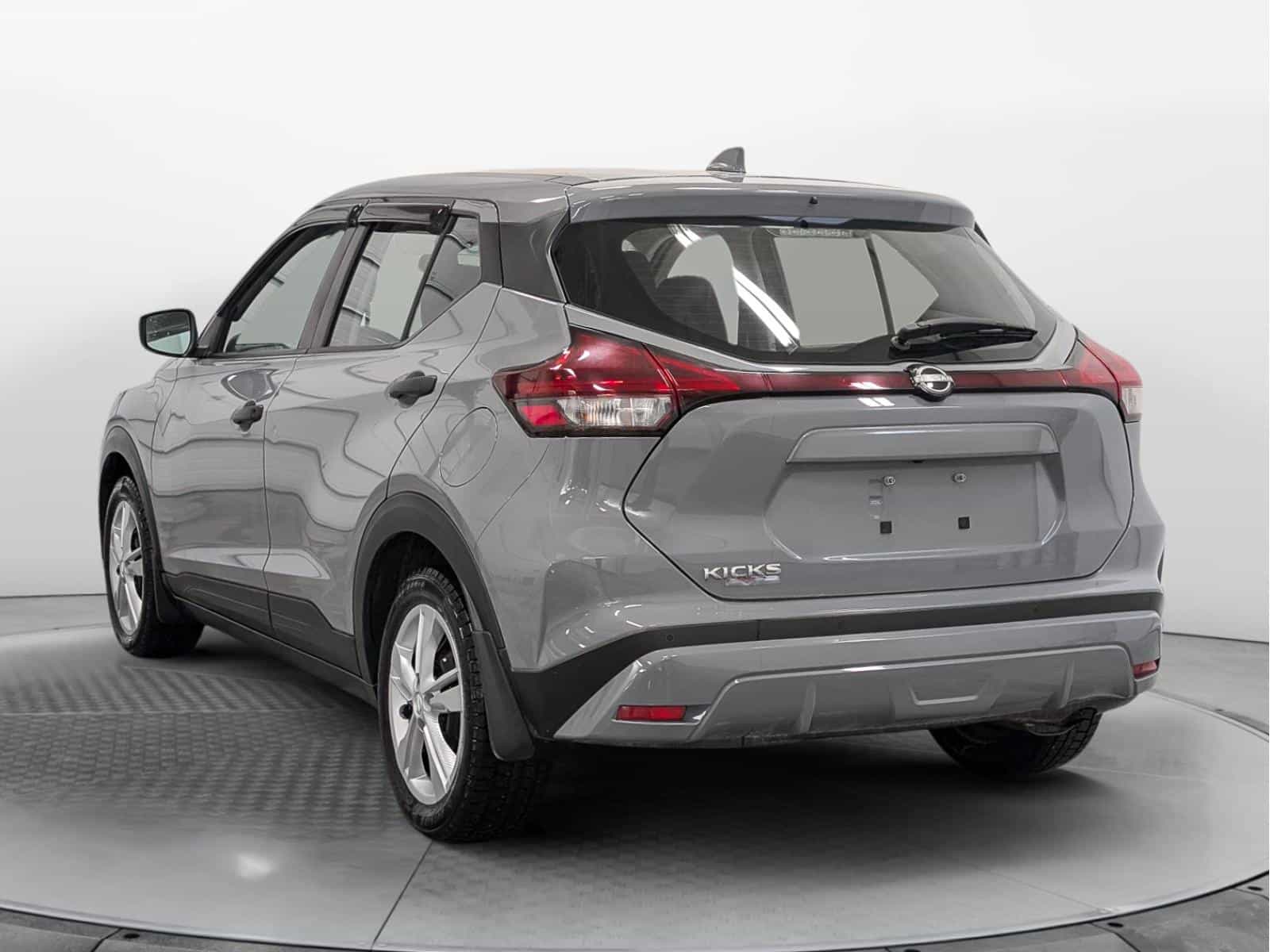 Image 3 Nissan Kicks S 2022