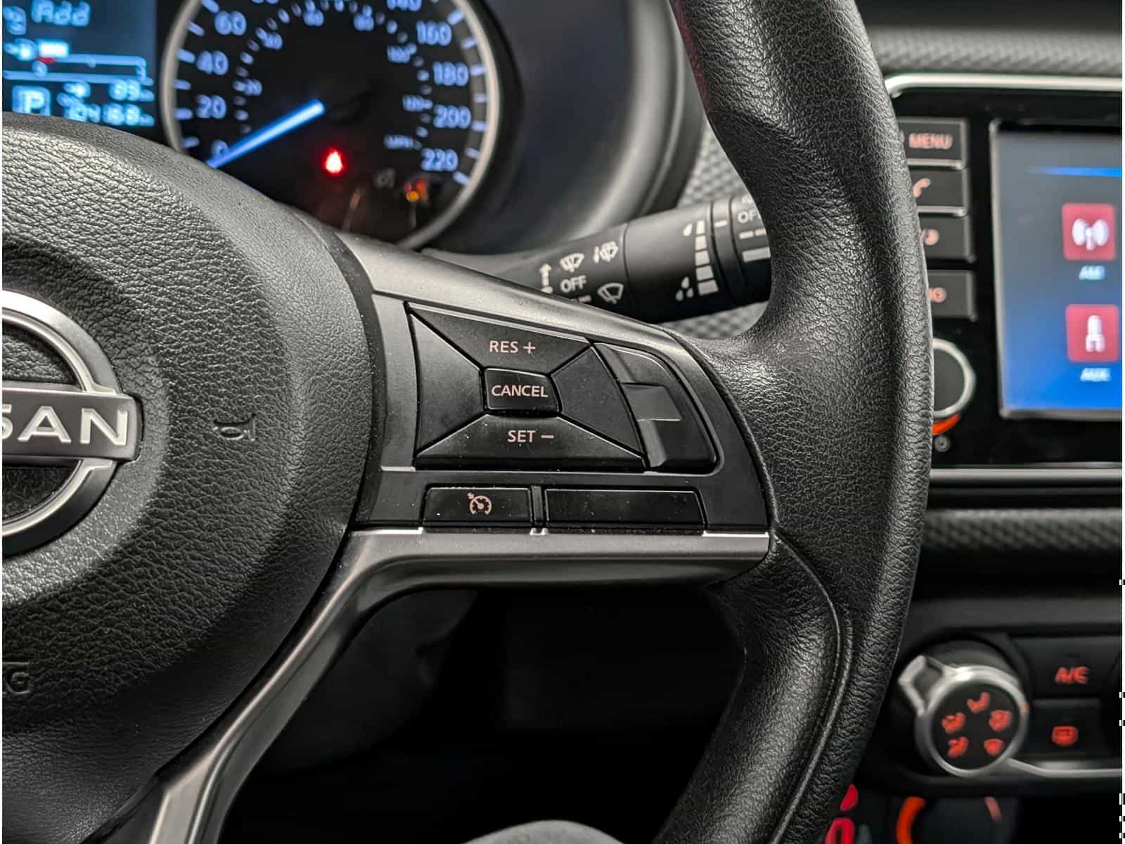 2022 Nissan Kicks S - Image 11