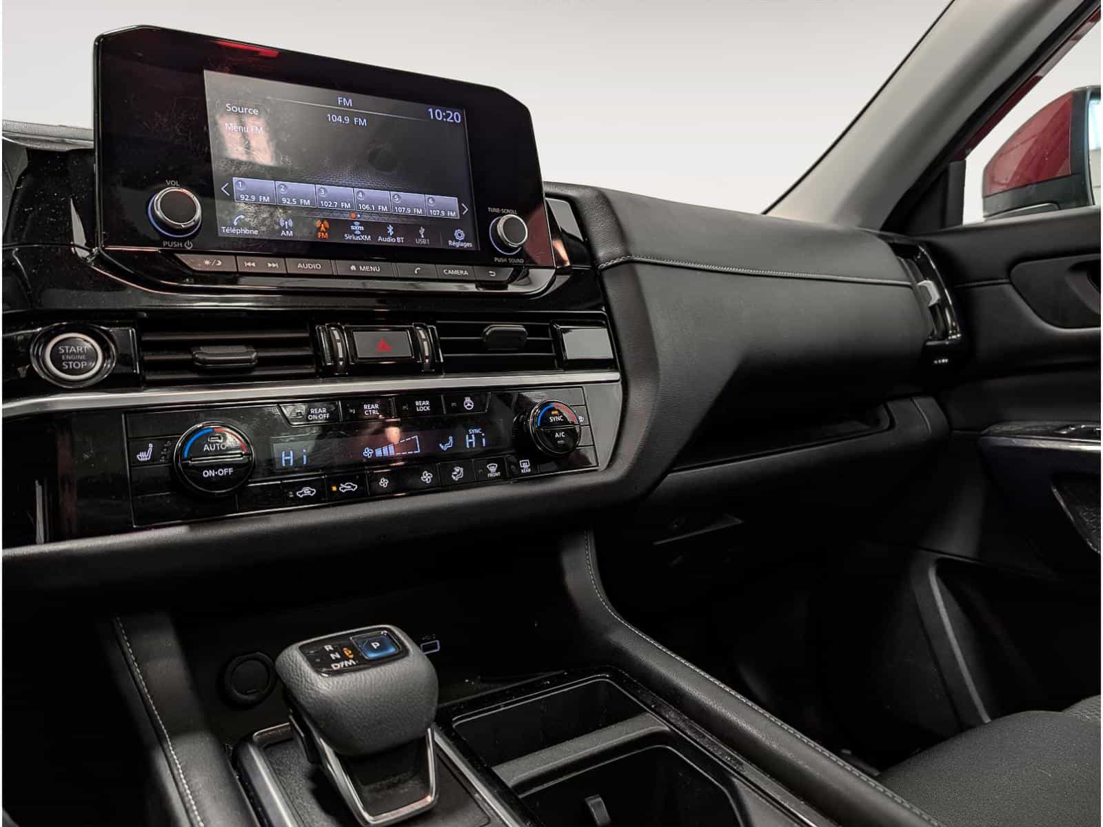 2022 Nissan Pathfinder SV - Image 8