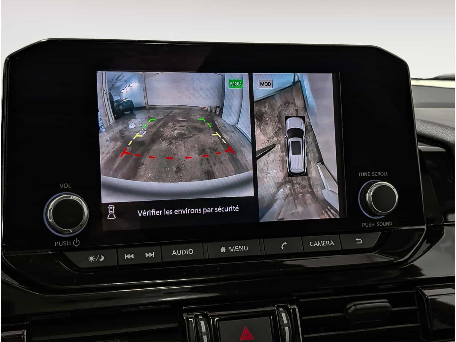 2022 Nissan Pathfinder SV - Image 10