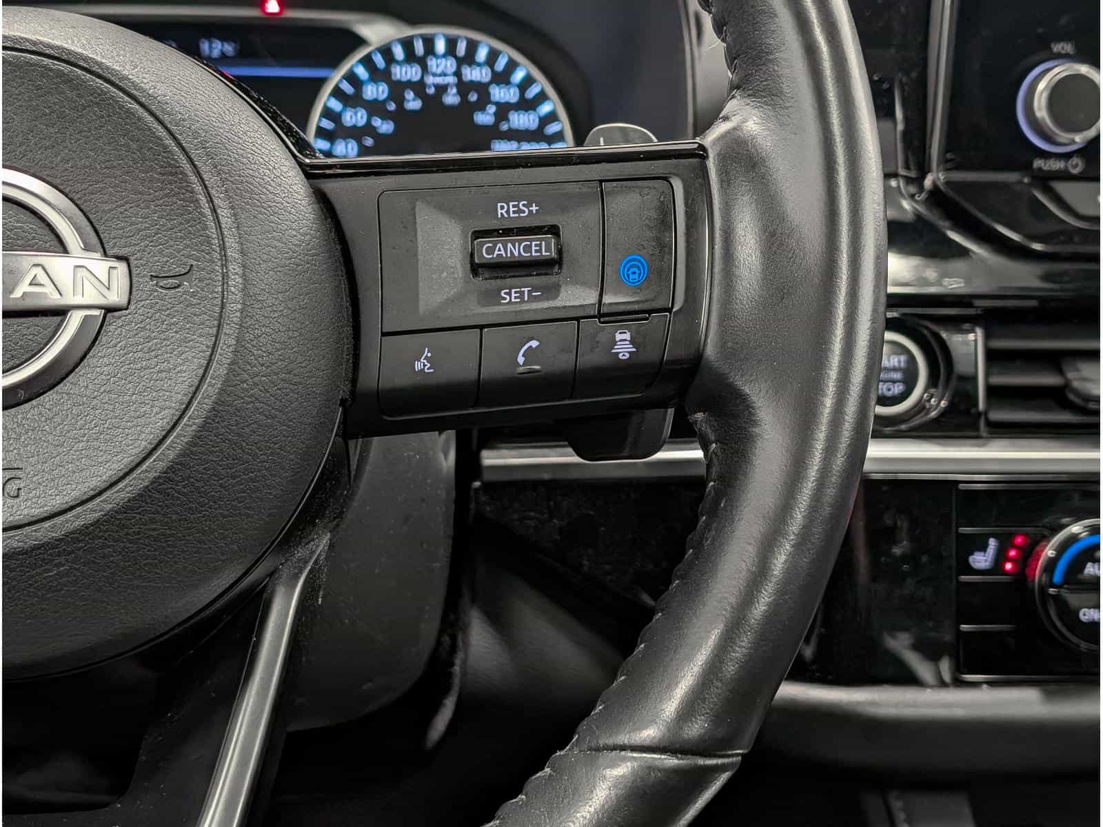 Image 12 Nissan Pathfinder SV 2022