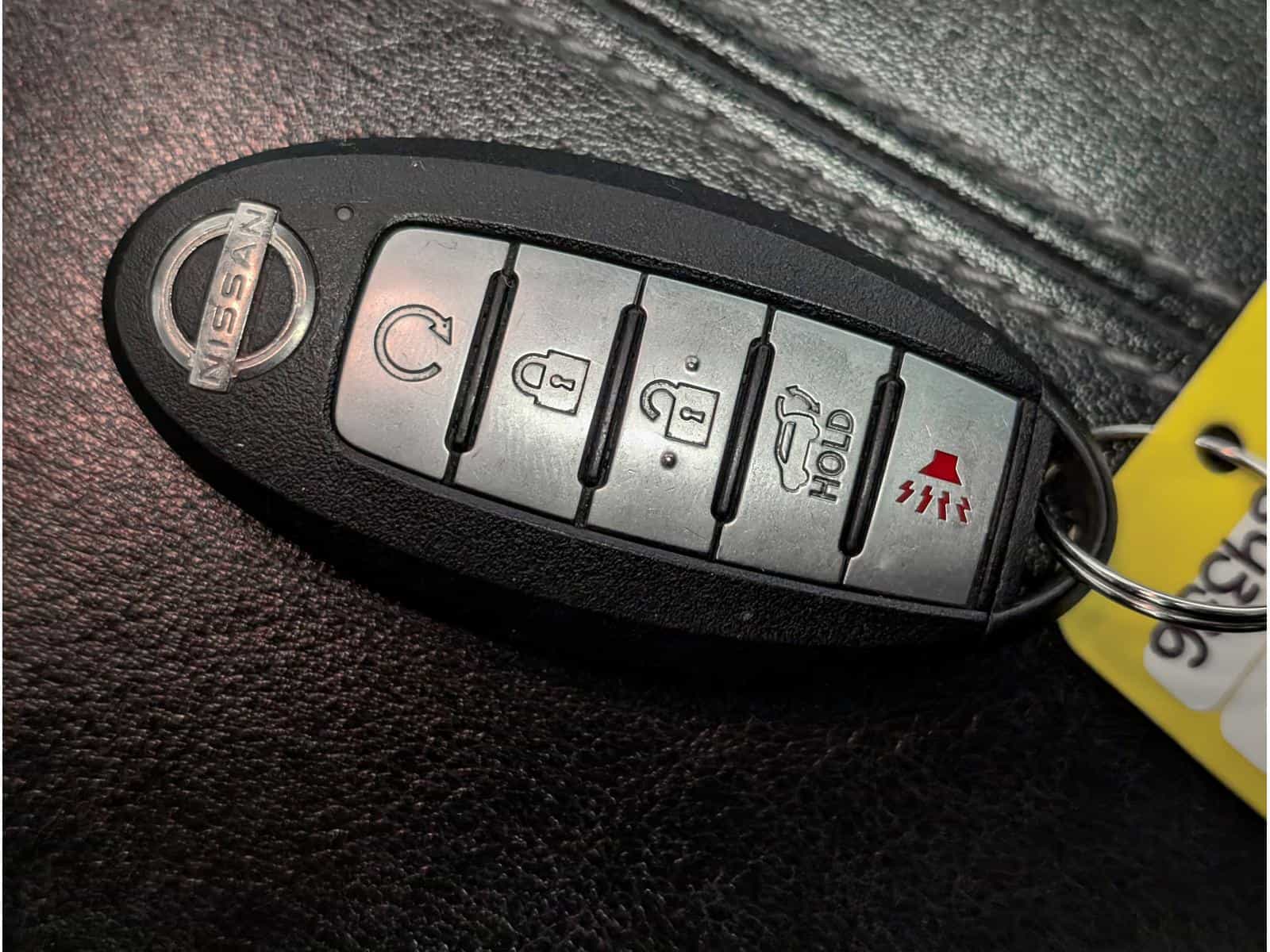 2022 Nissan Pathfinder SV - Image 17