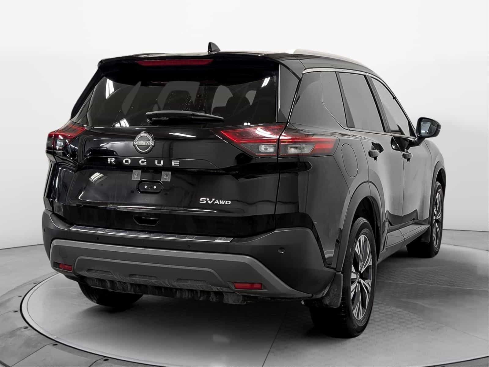 2023 Nissan Rogue SV Moonroof - Image 5