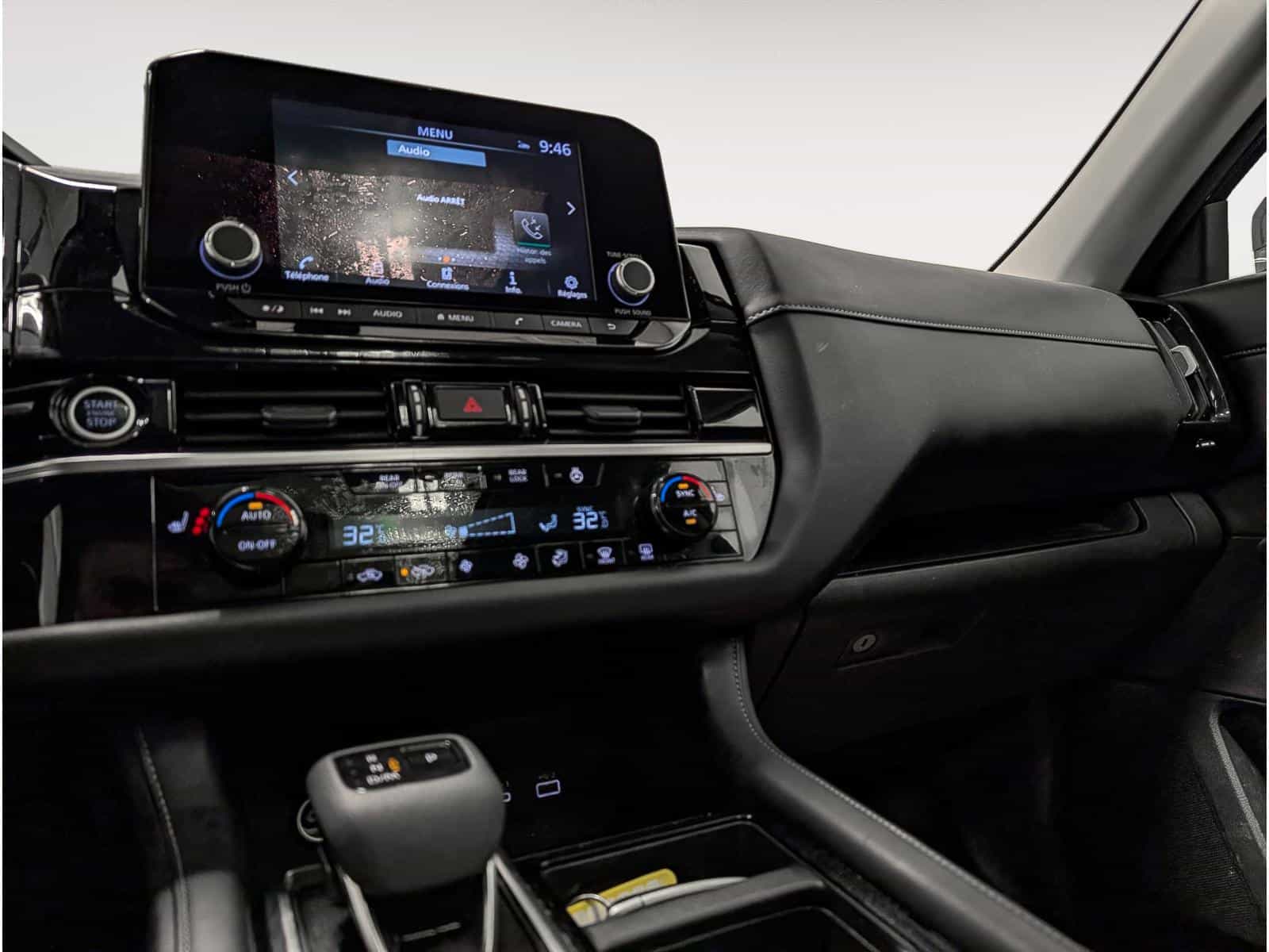 2024 Nissan Pathfinder SV - Image 8