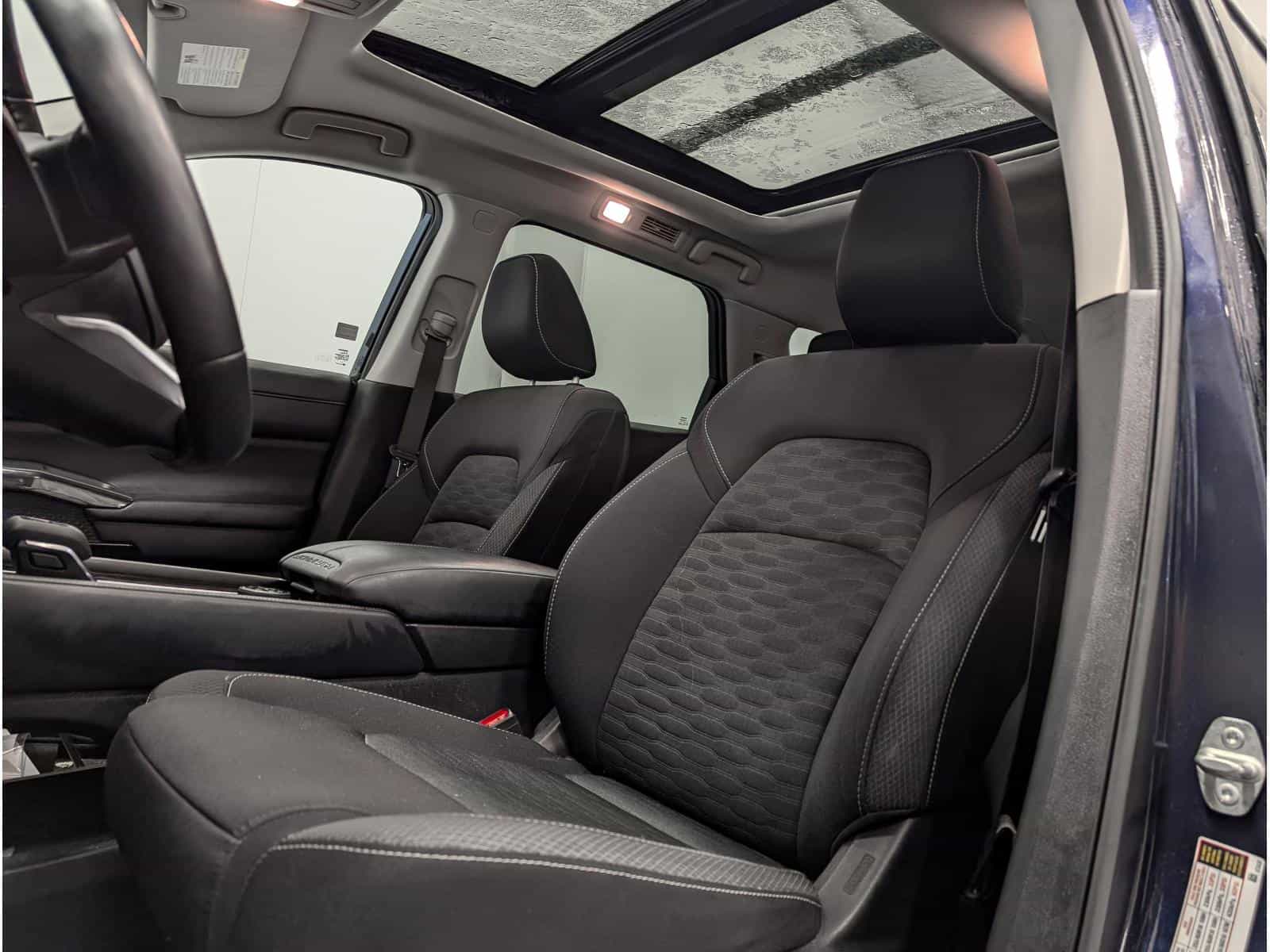 2024 Nissan Pathfinder SV - Image 7