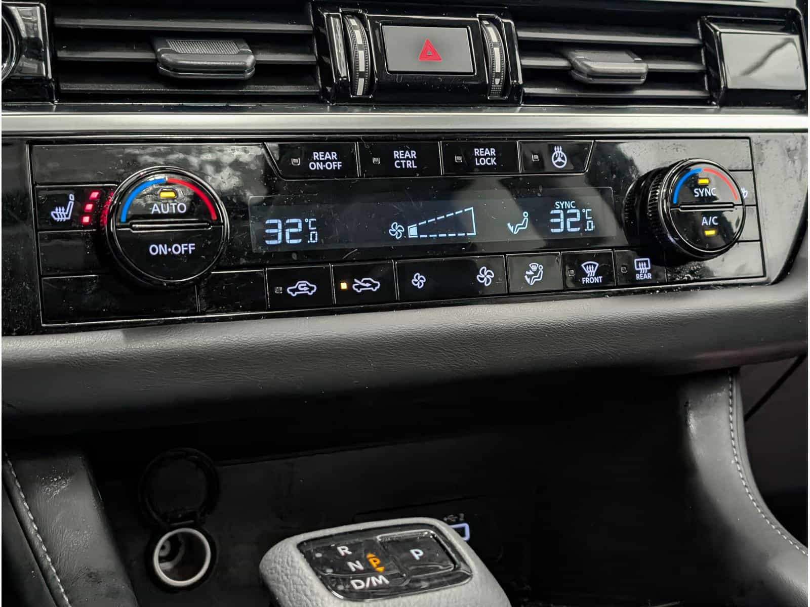 Image 10 Nissan Pathfinder SV 2024