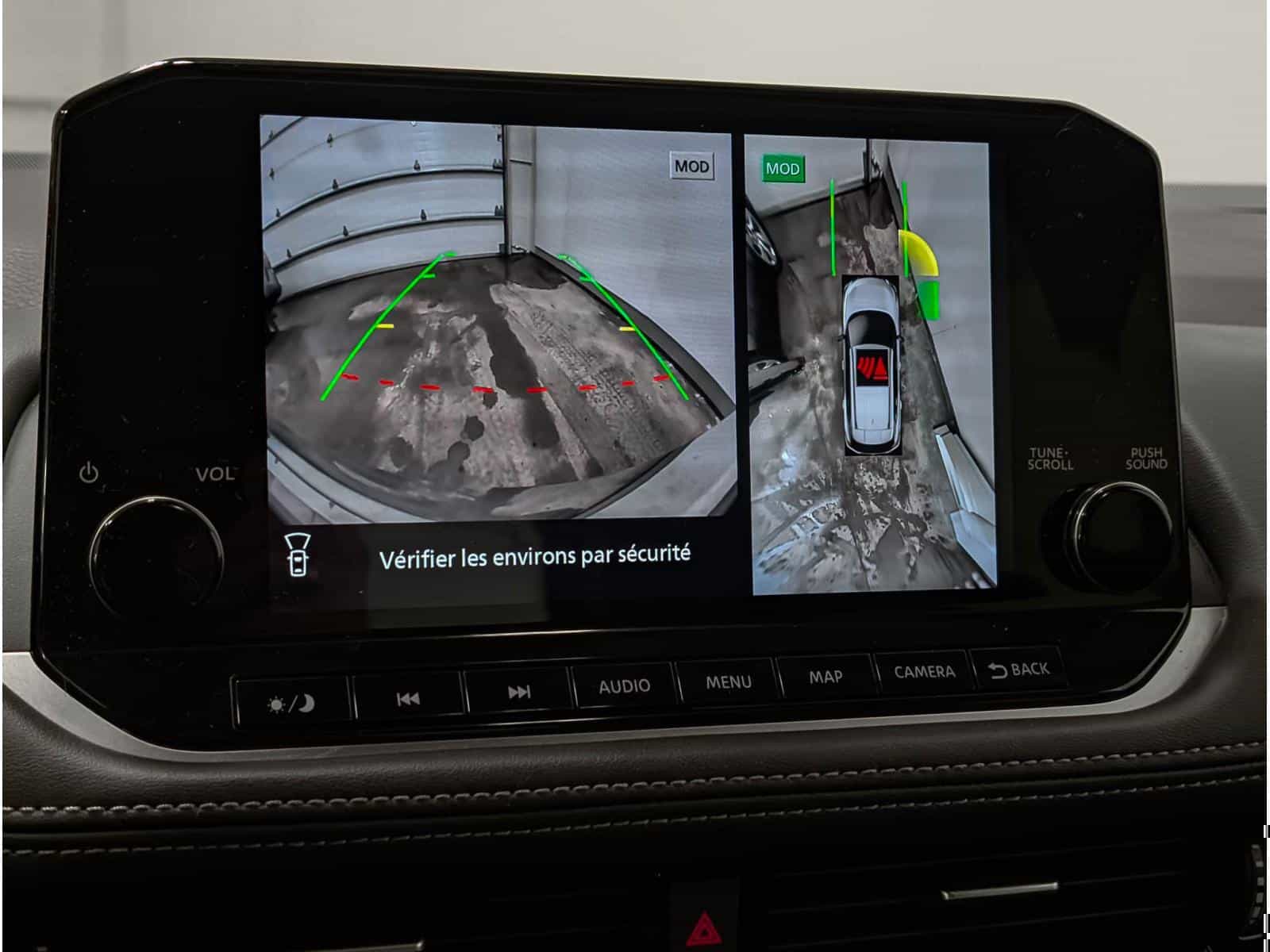 2023 Nissan Rogue SL - Image 11