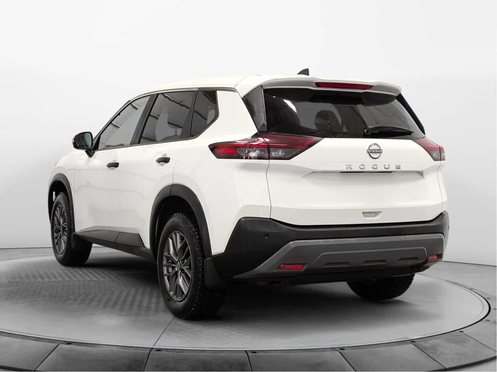Image 3 Nissan Rogue S 2023