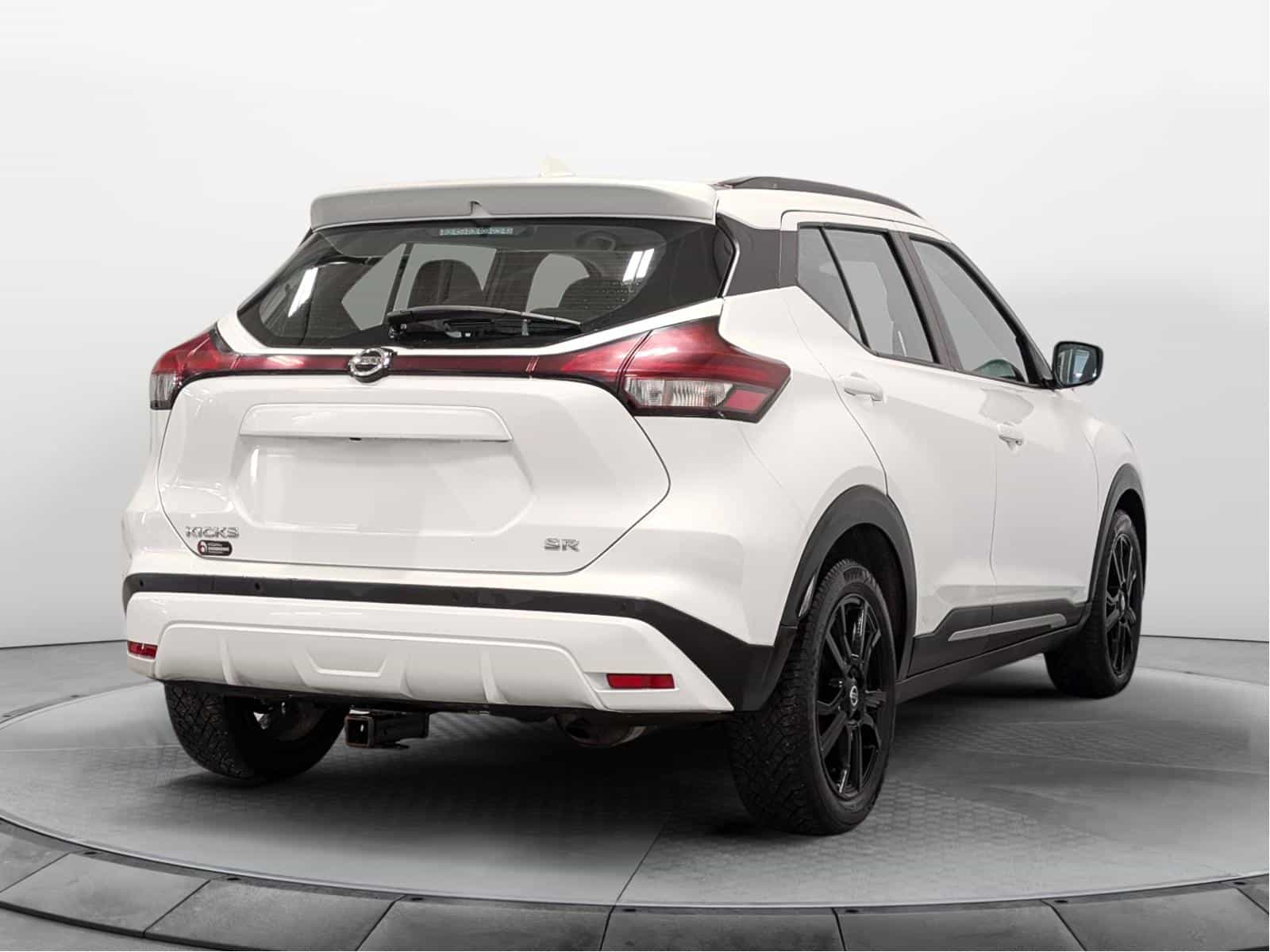 2021 Nissan Kicks SR - Image 4