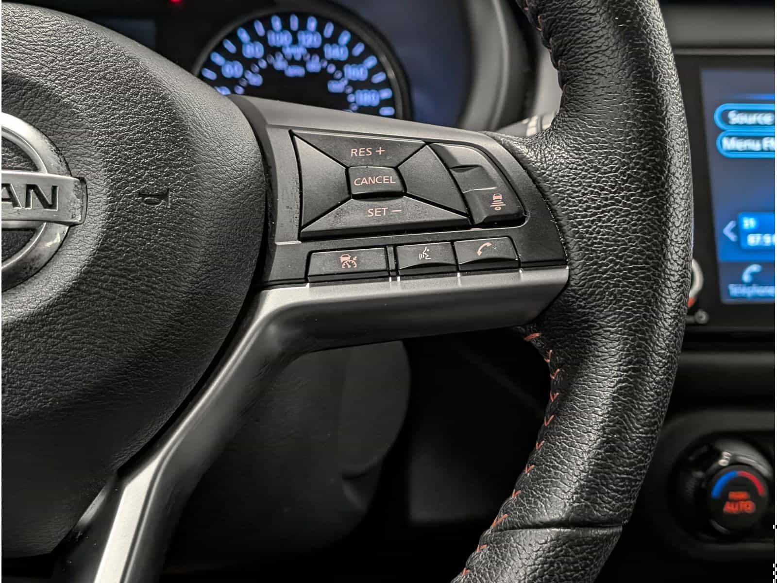 2021 Nissan Kicks SR - Image 12