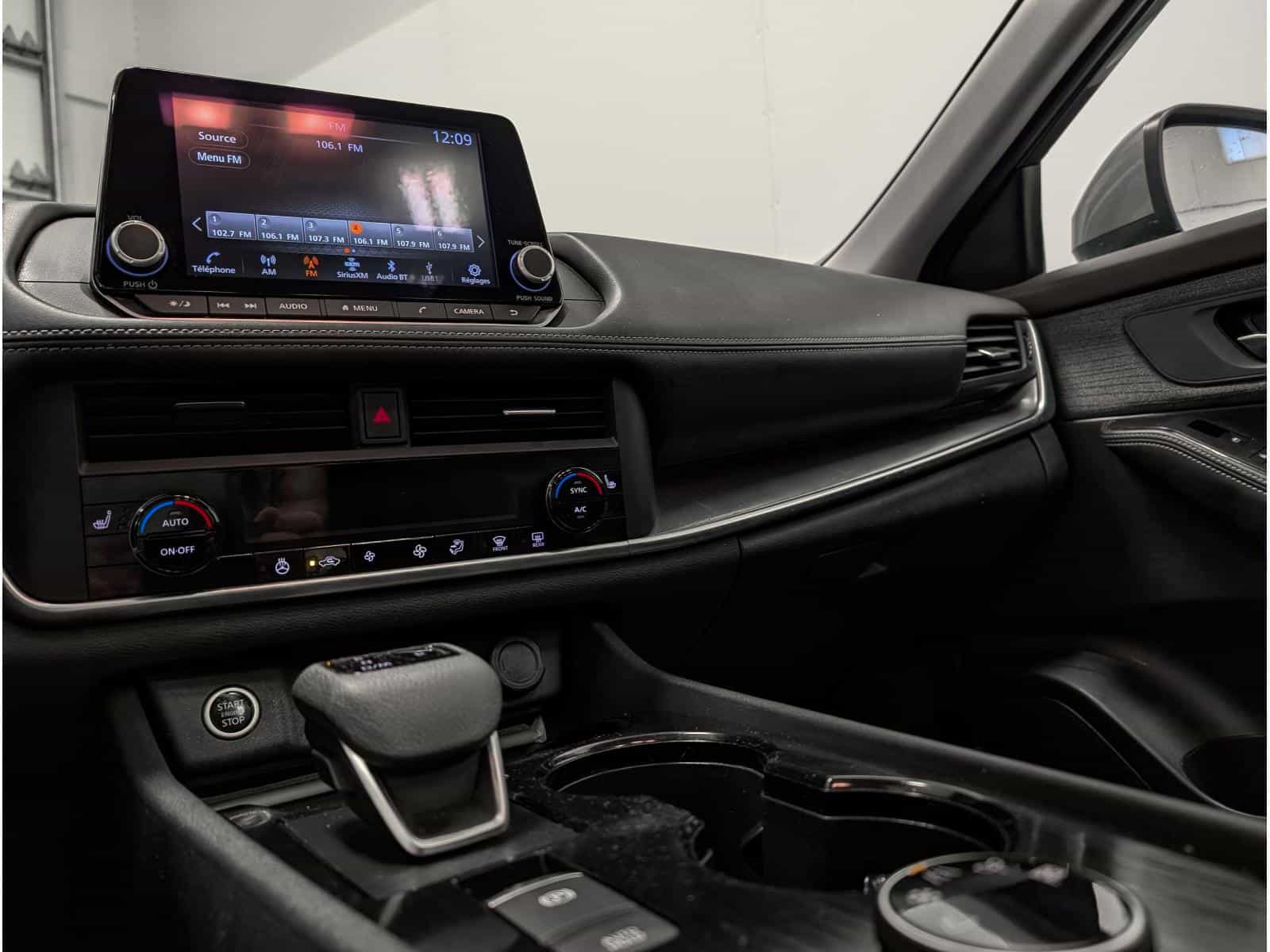 Image 8 Nissan Rogue SV 2023