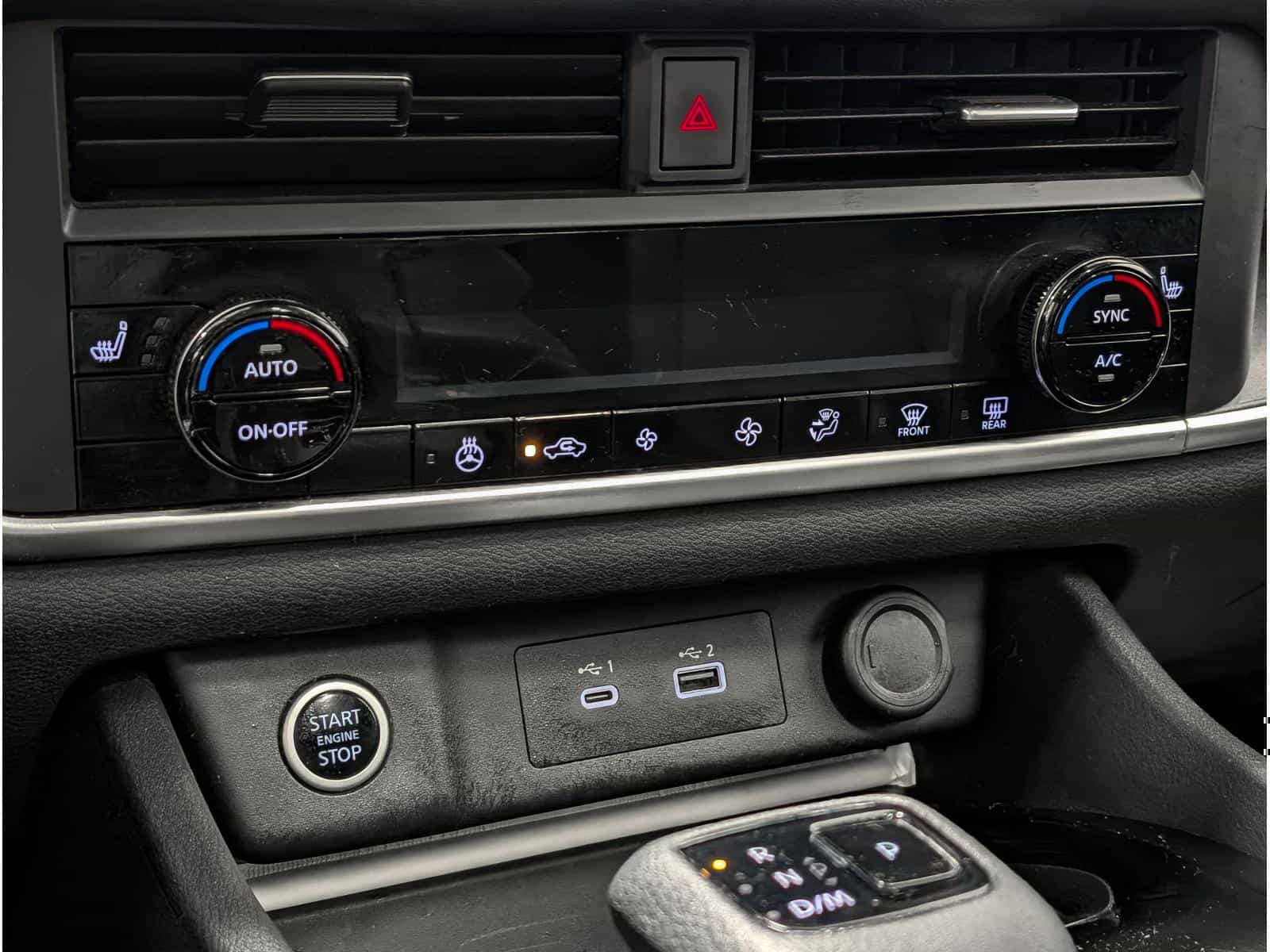 2023 Nissan Rogue SV - Image 11