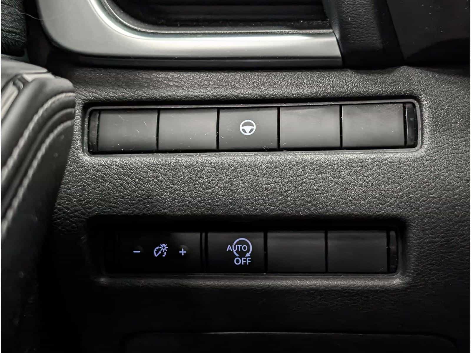 2023 Nissan Rogue SV - Image 15