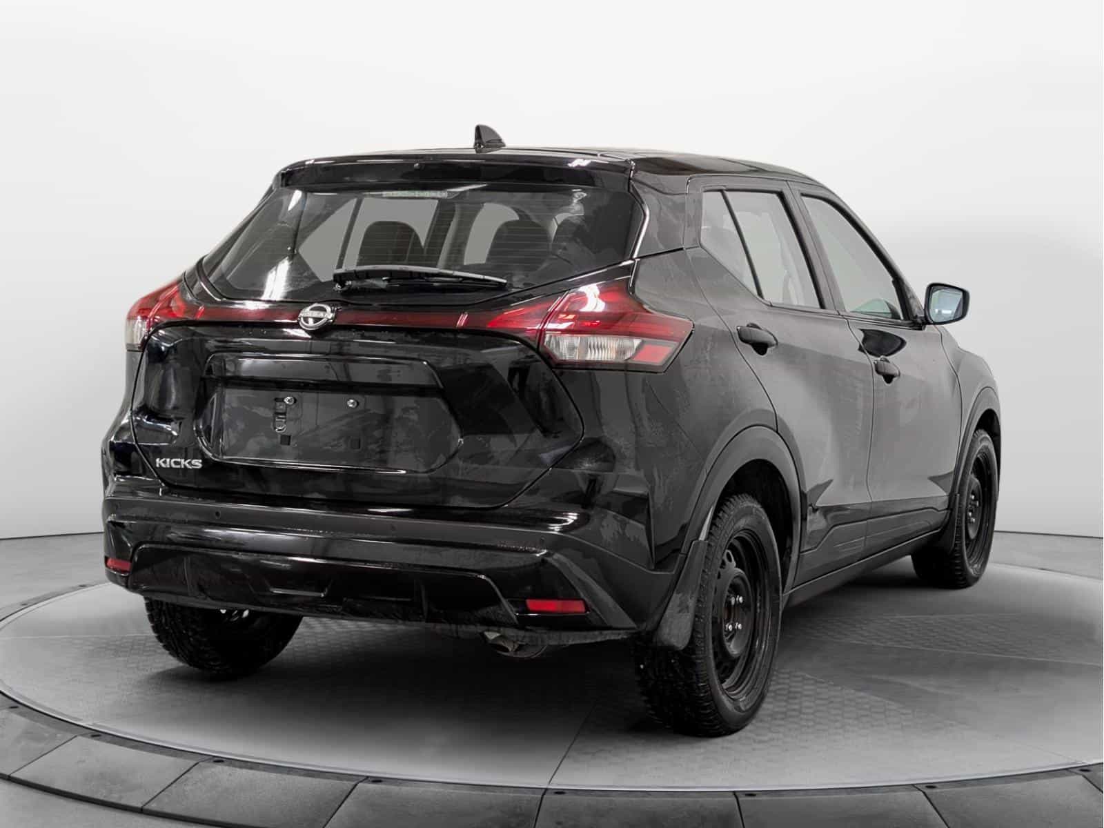 Image 4 Nissan Kicks S 2022