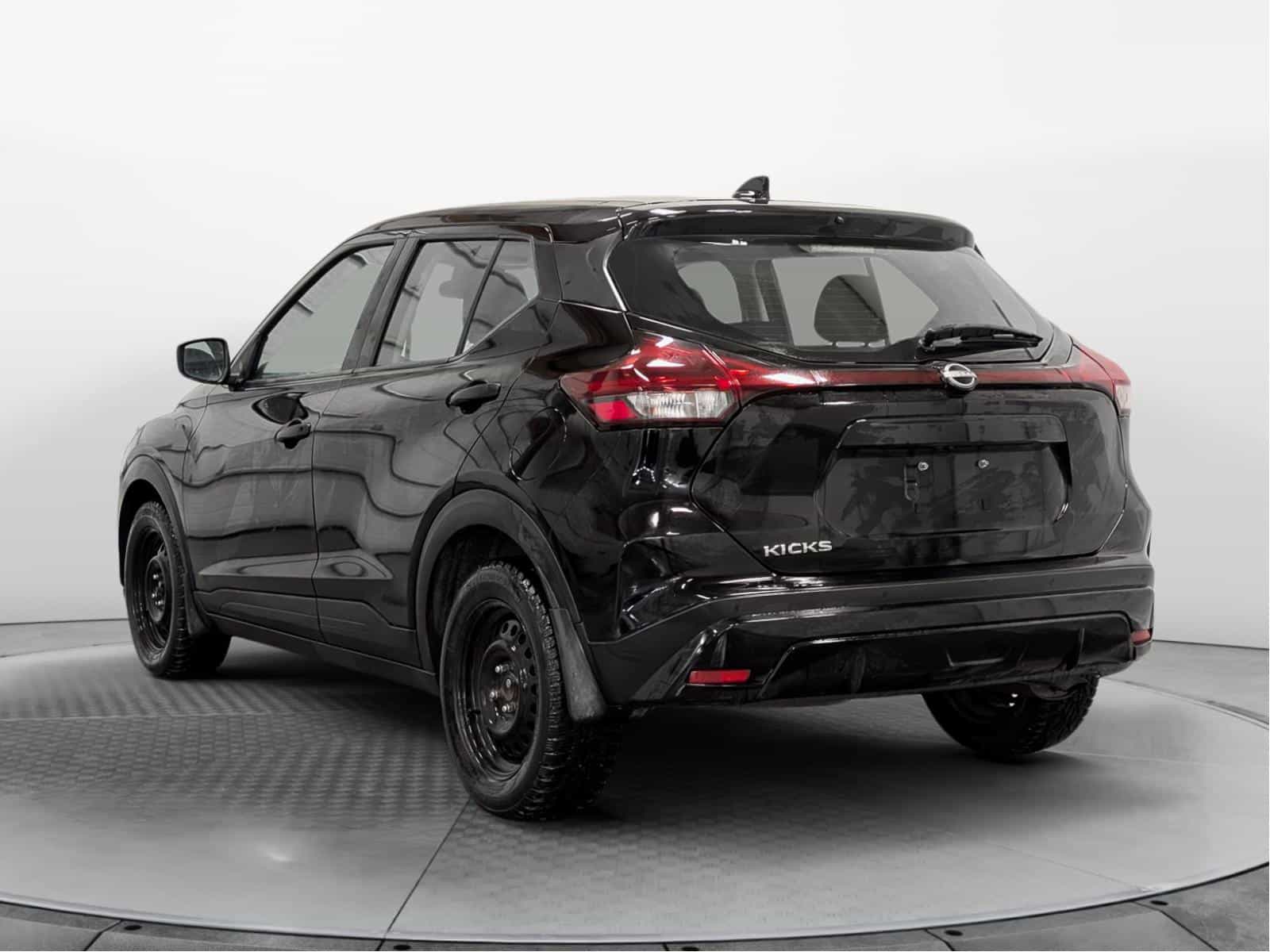 Image 3 Nissan Kicks S 2022