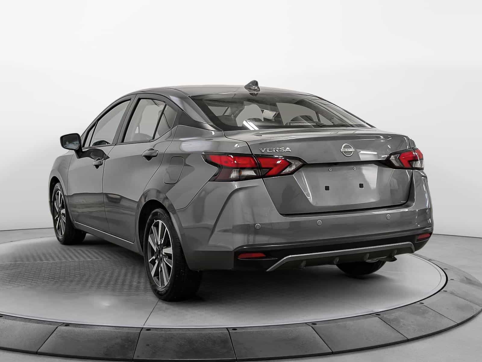 Image 4 Nissan Versa SV 2025