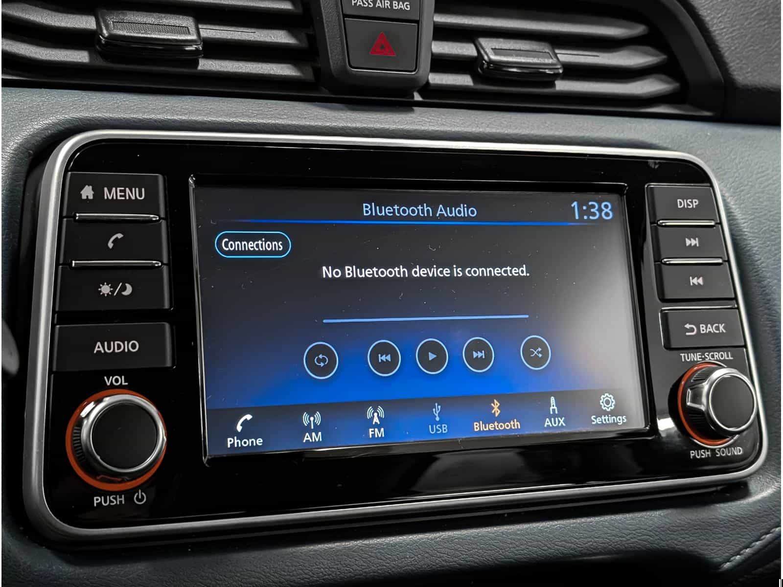 Image 10 Nissan Versa SV 2025