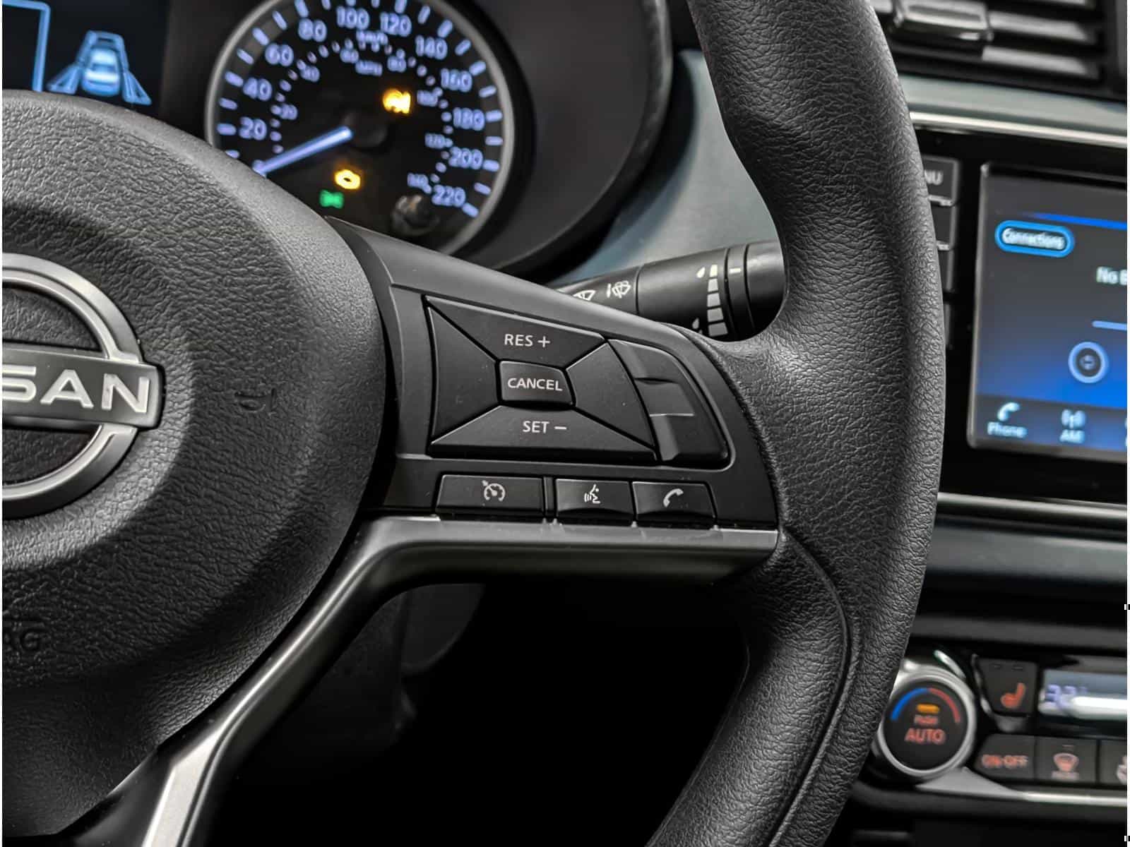 Image 13 Nissan Versa SV 2025