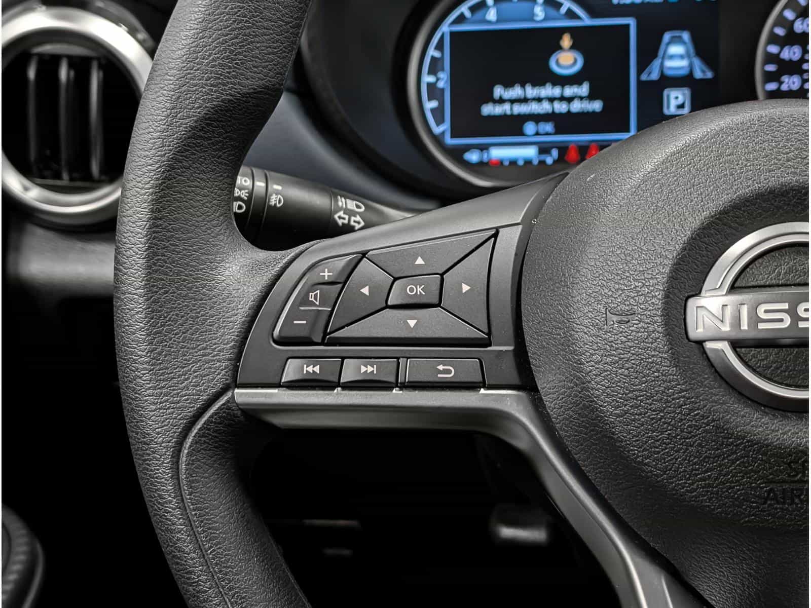 Image 14 Nissan Versa SV 2025