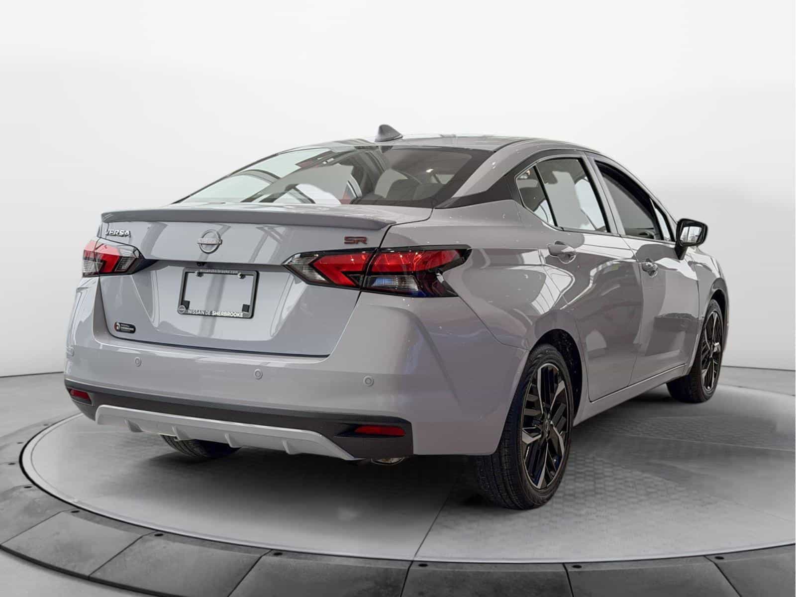 Image 3 Nissan Versa SR 2025