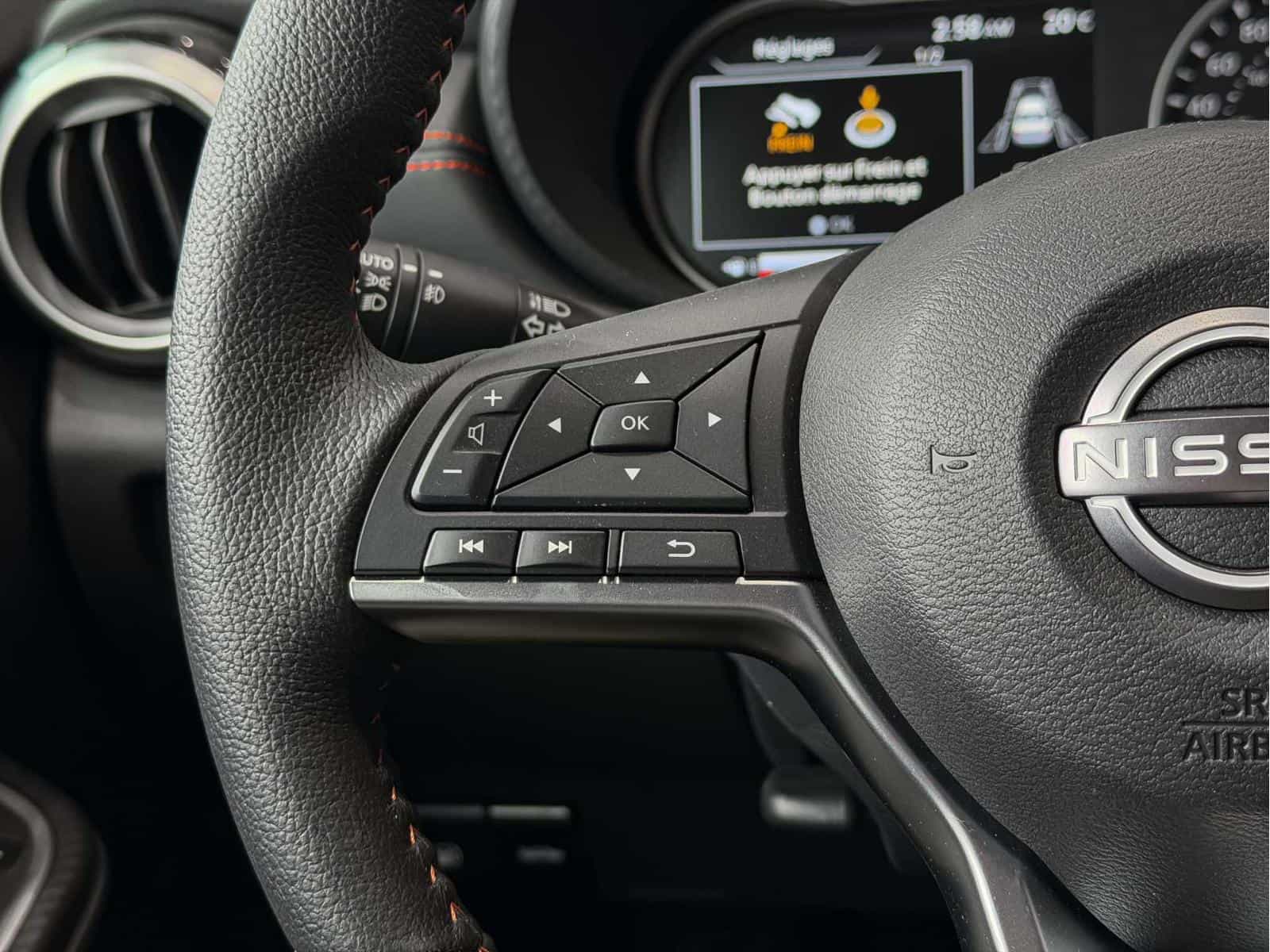 Image 17 Nissan Versa SR 2025