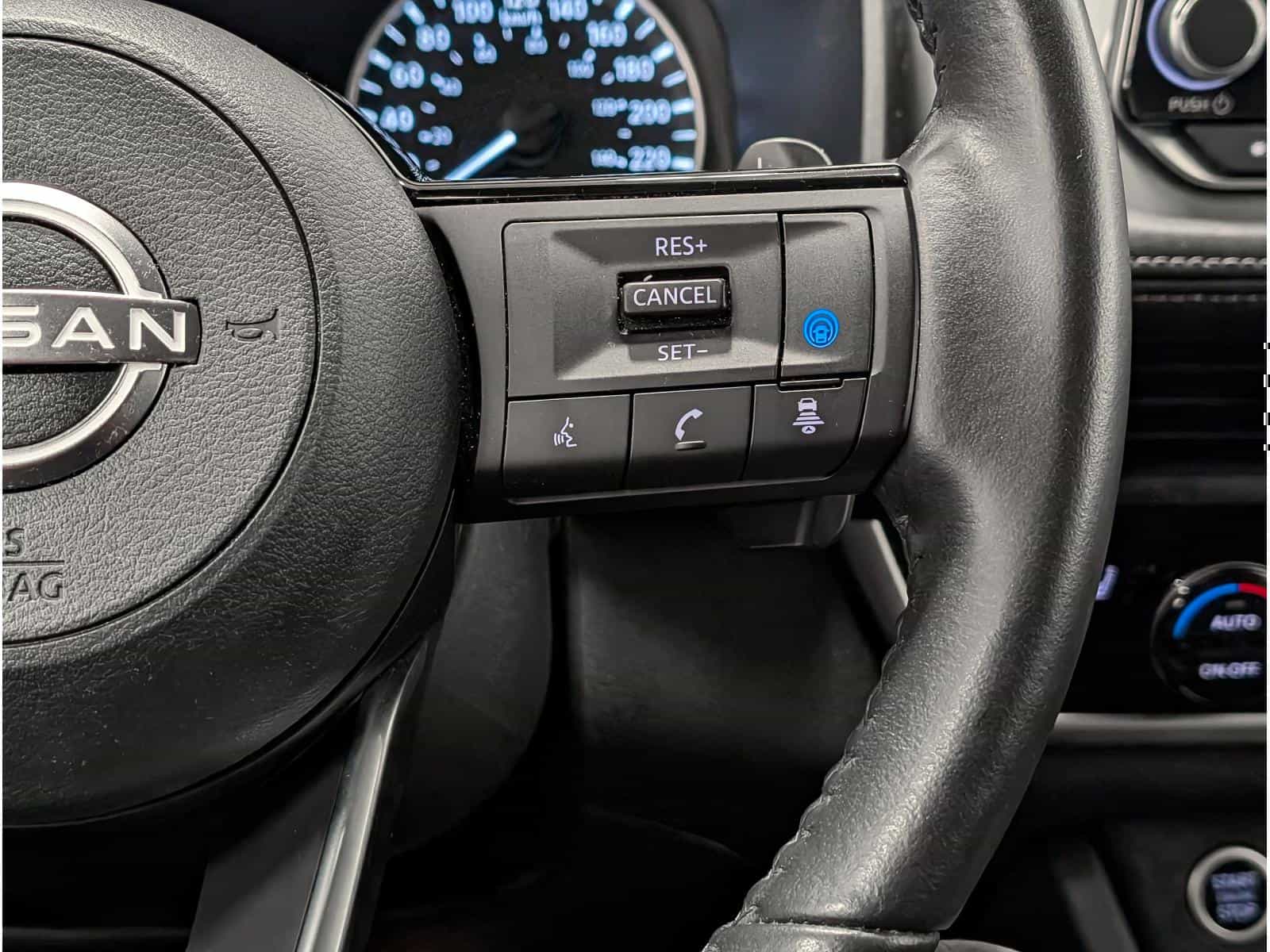 Image 13 Nissan Rogue SV 2023