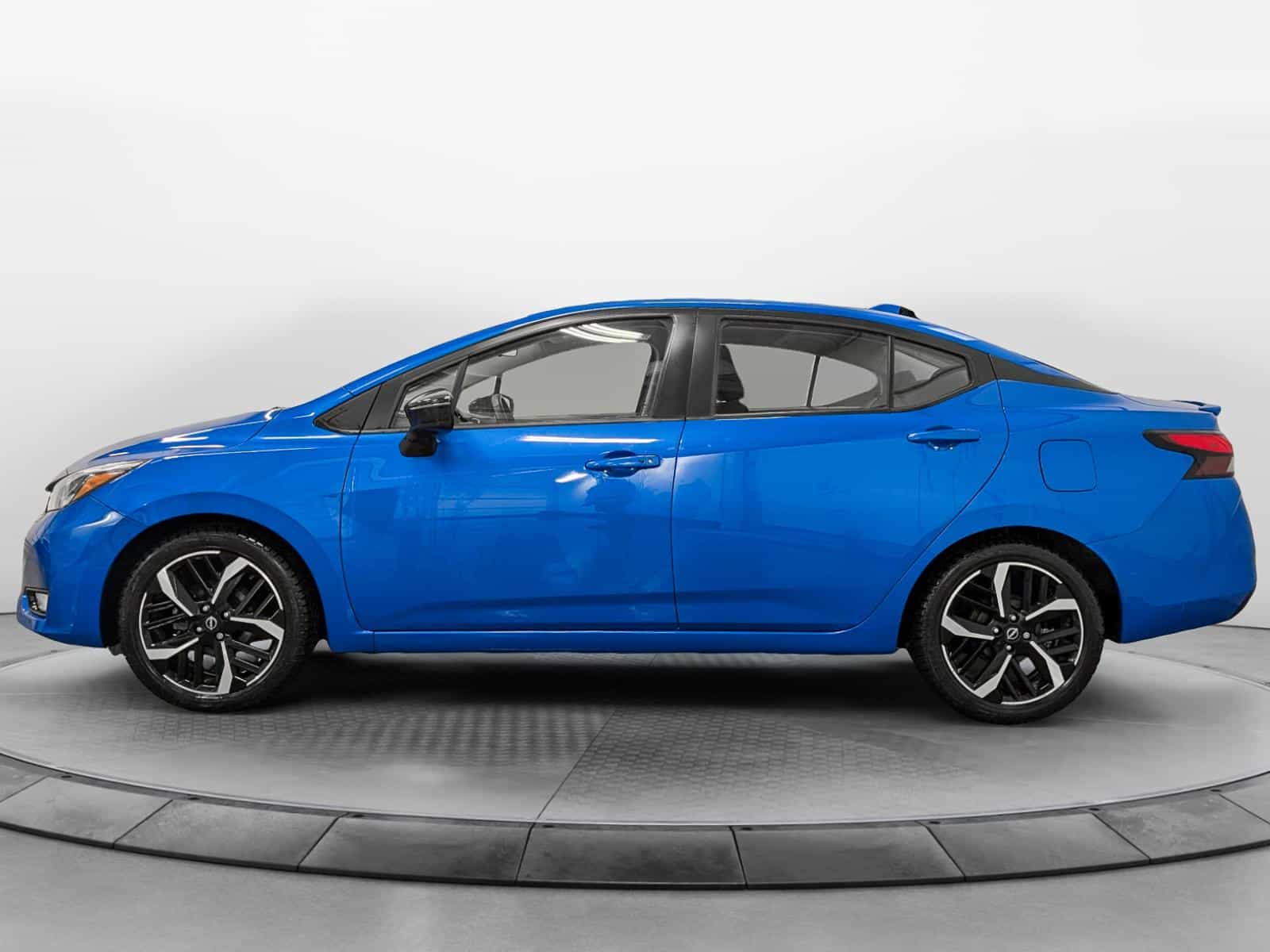 Image 5 Nissan Versa SR 2023