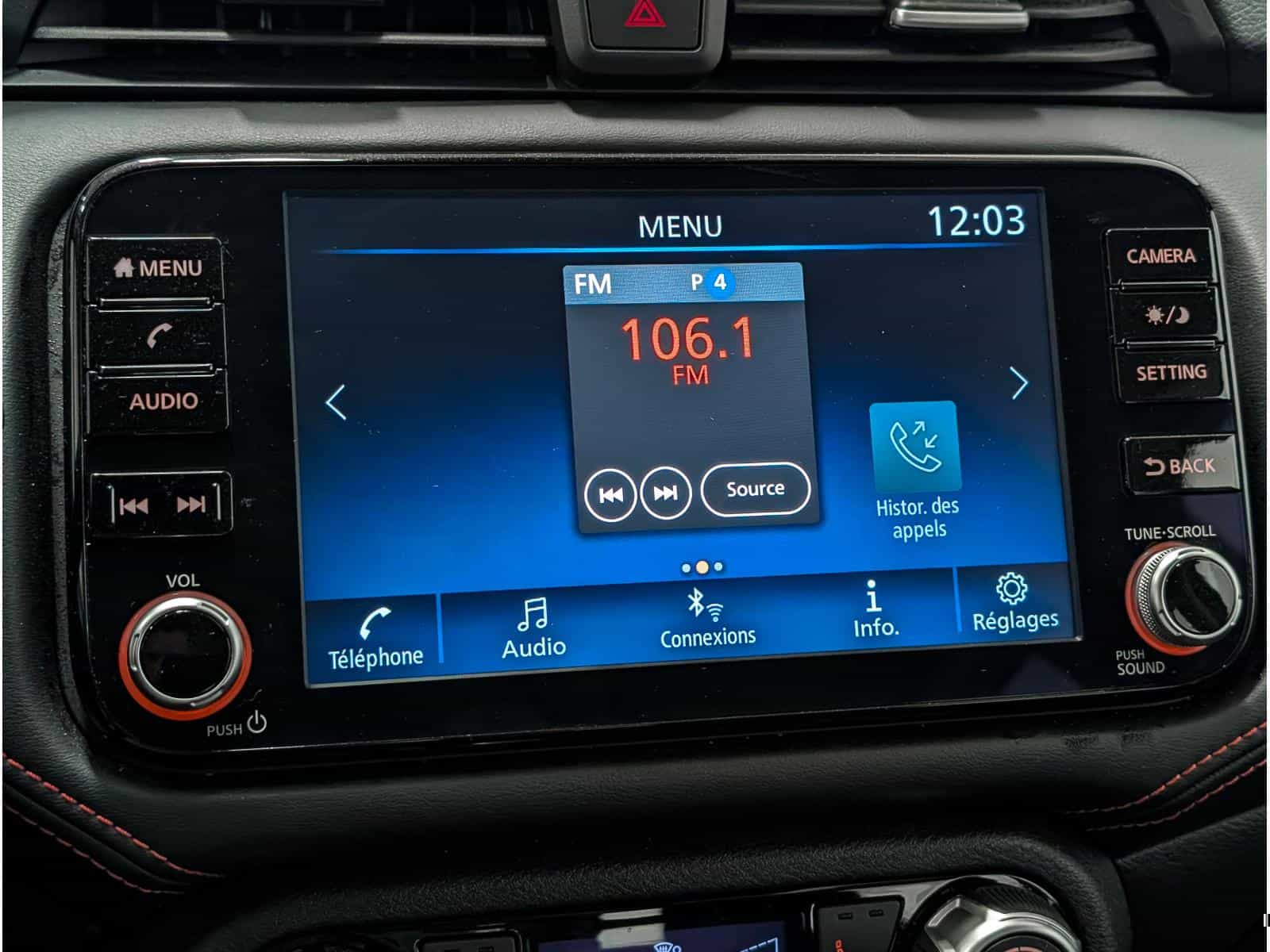 2023 Nissan Versa SR - Image 9