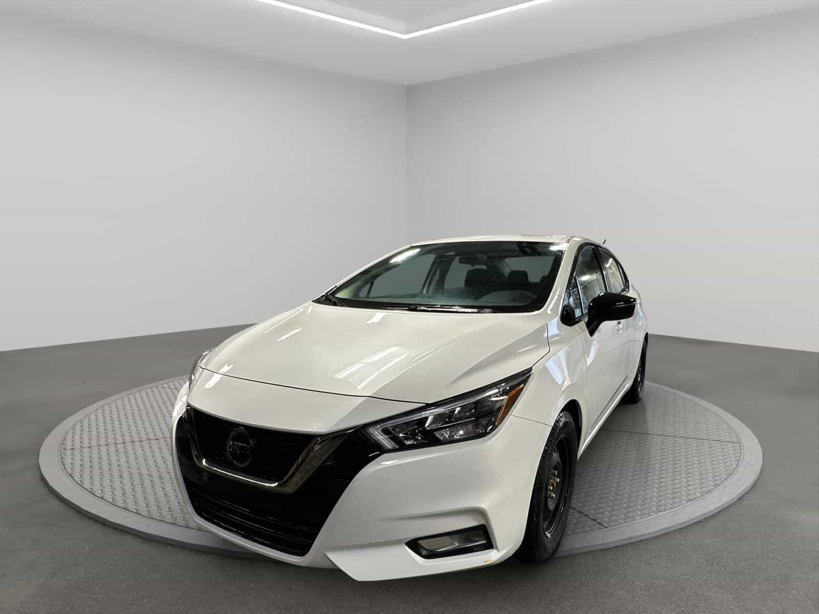 2021 Nissan Versa SR - Image 1