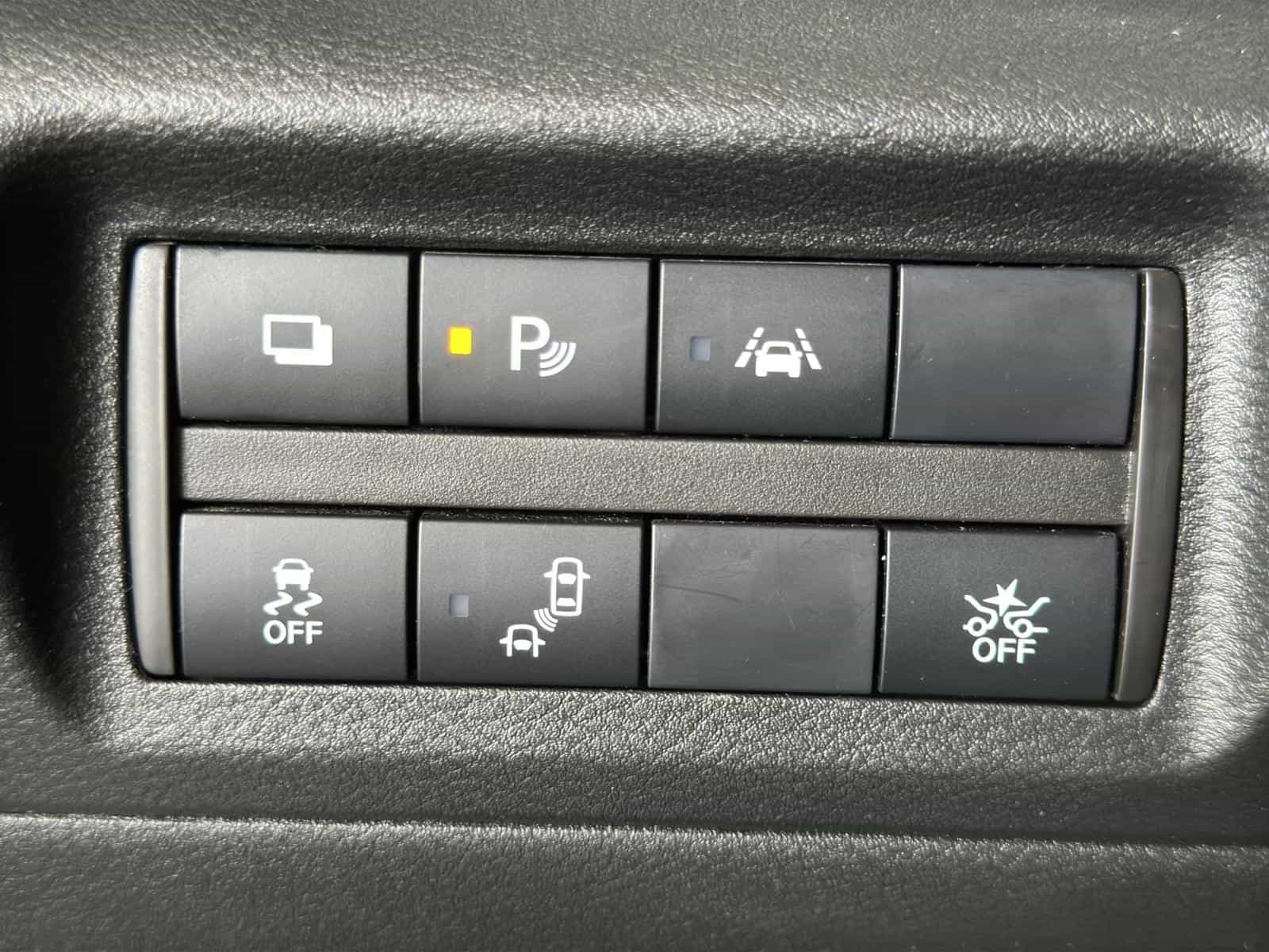 Image 18 Nissan Kicks S 2020