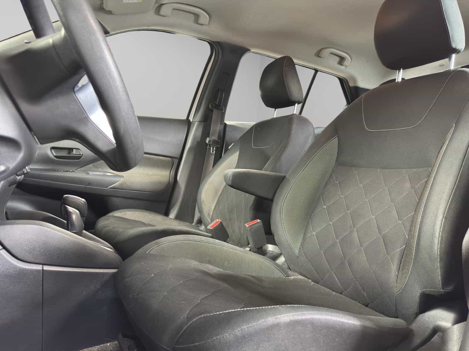 Image 8 Nissan Kicks S 2020