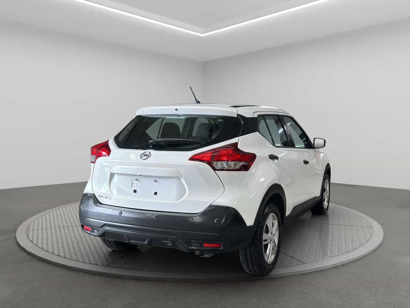 Image 5 Nissan Kicks S 2020