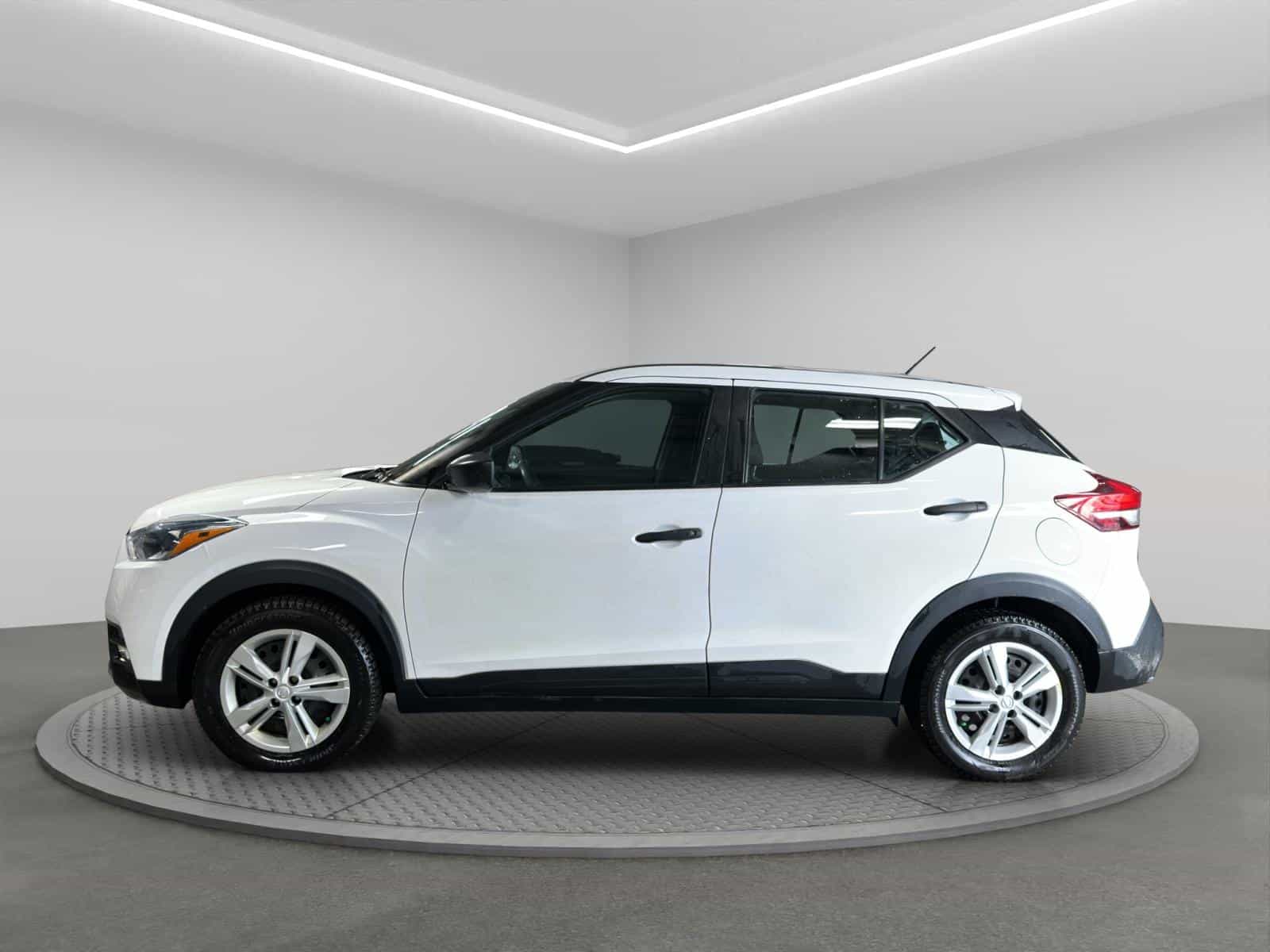 Image 2 Nissan Kicks S 2020