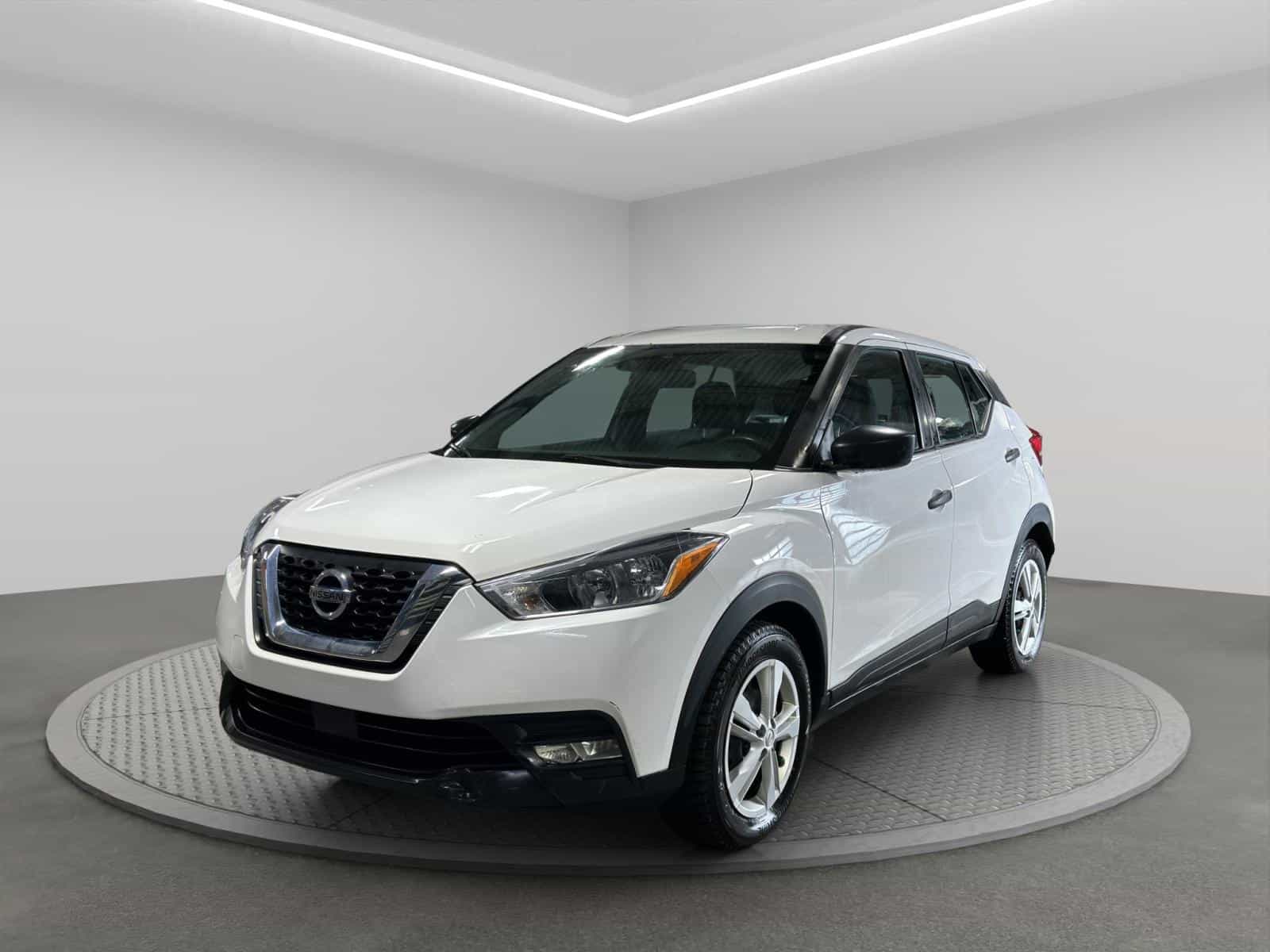 2020 Nissan Kicks S - Image 1