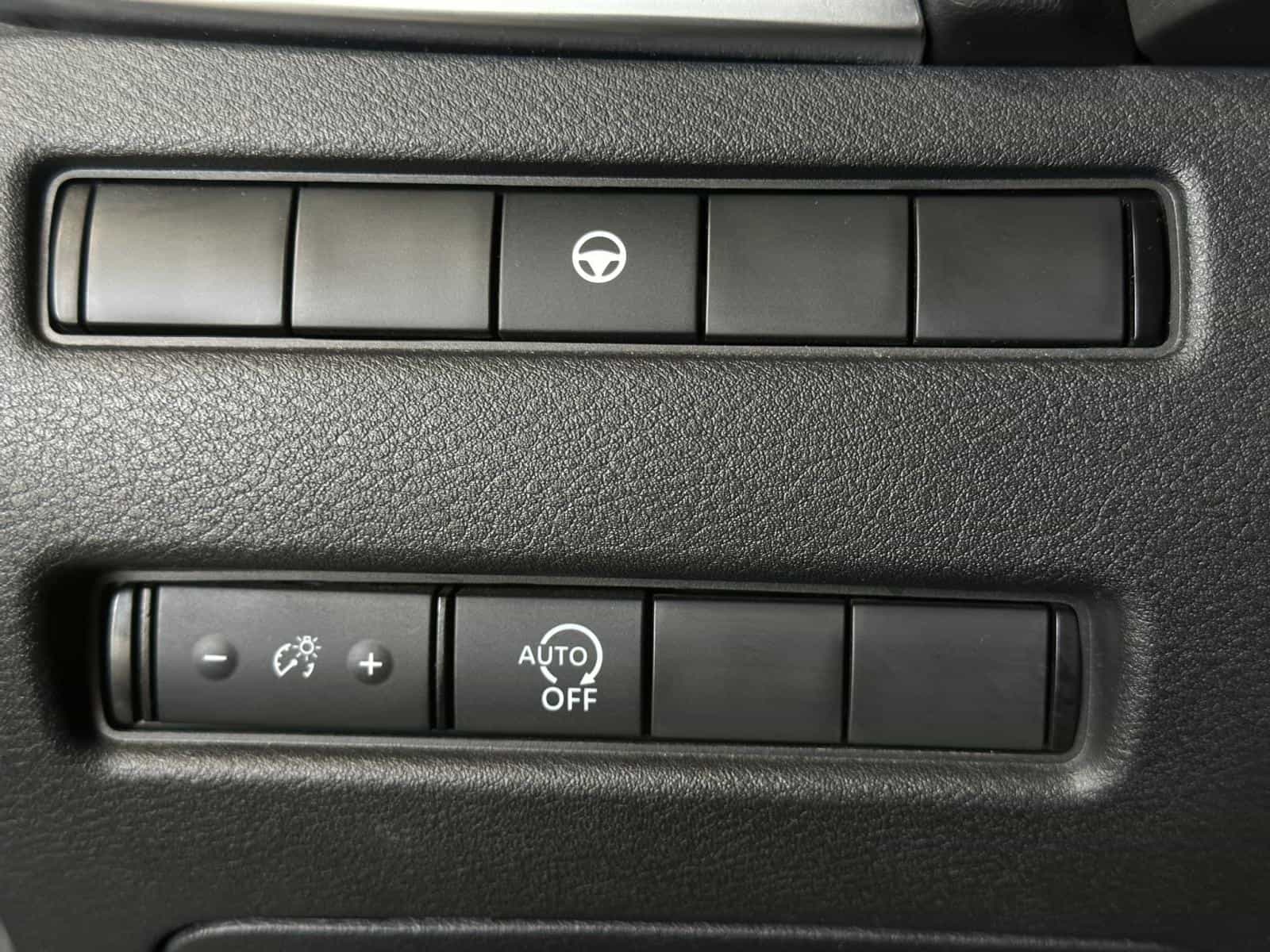 Image 18 Nissan Rogue SV Moonroof 2023