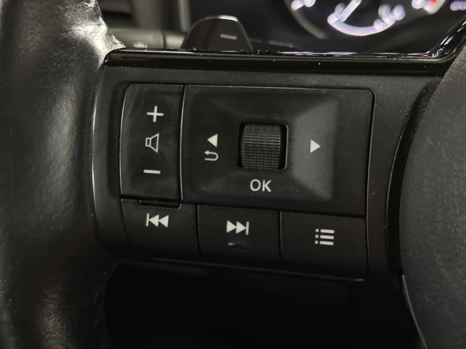 Image 17 Nissan Rogue SV Moonroof 2023