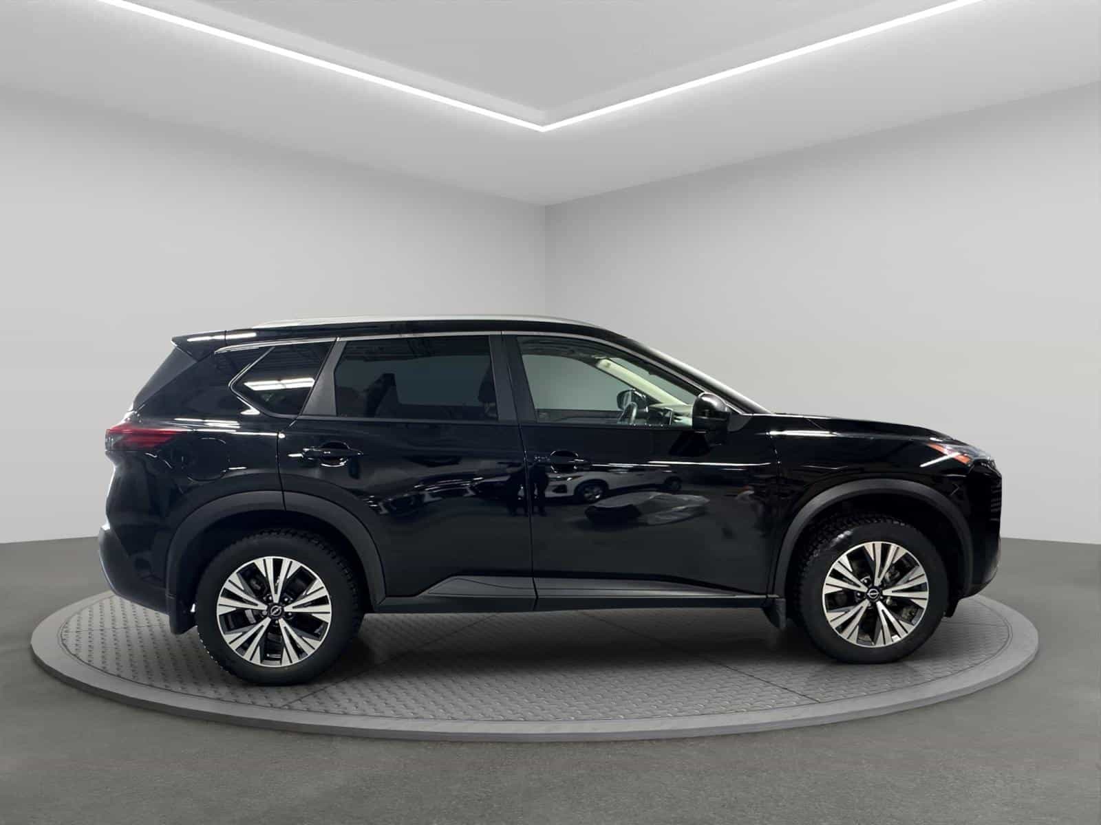 Image 6 Nissan Rogue SV Moonroof 2023