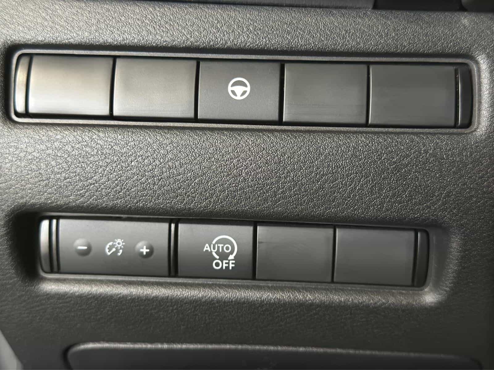 Image 18 Nissan Rogue SV Moonroof 2023