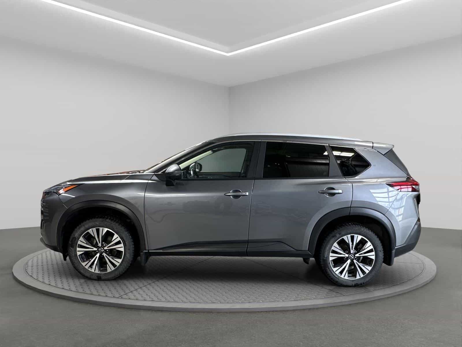 Image 2 Nissan Rogue SV Moonroof 2023