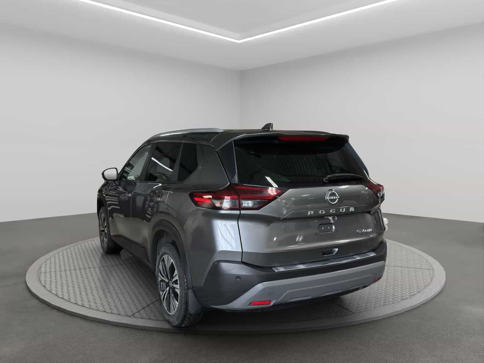 Image 3 Nissan Rogue SV Moonroof 2023