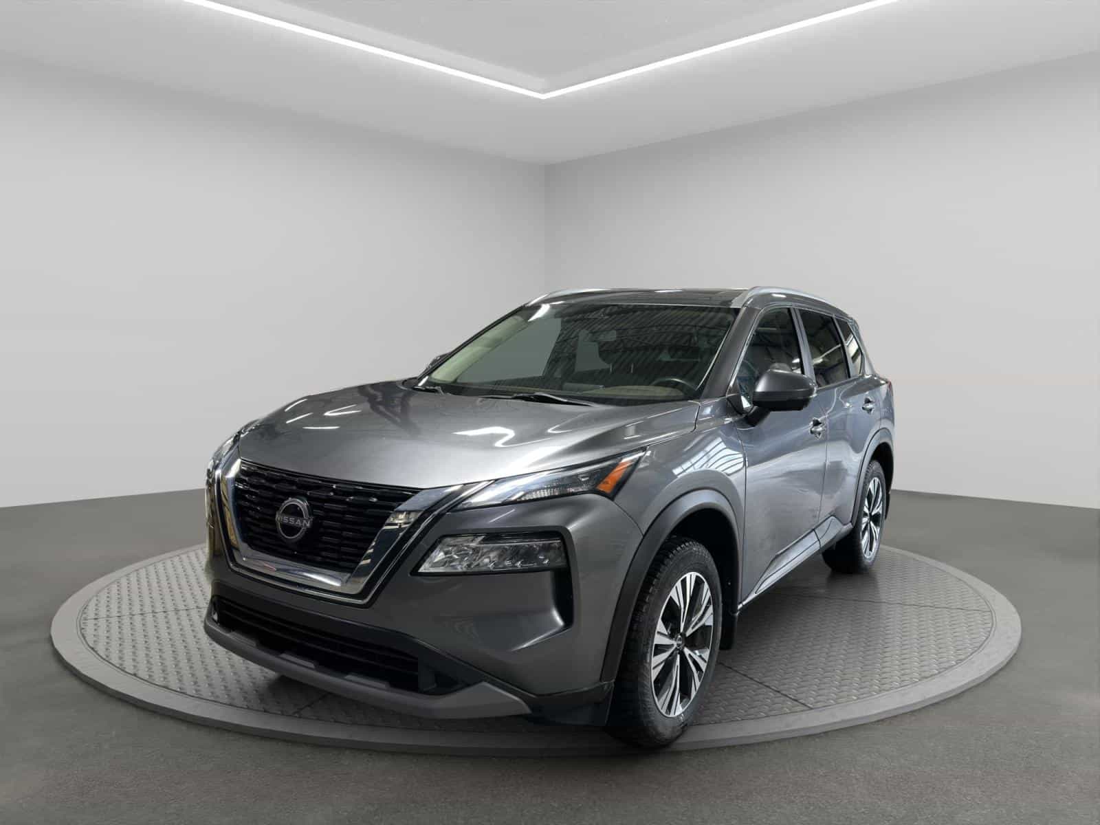 2023 Nissan Rogue SV Moonroof - Image 1